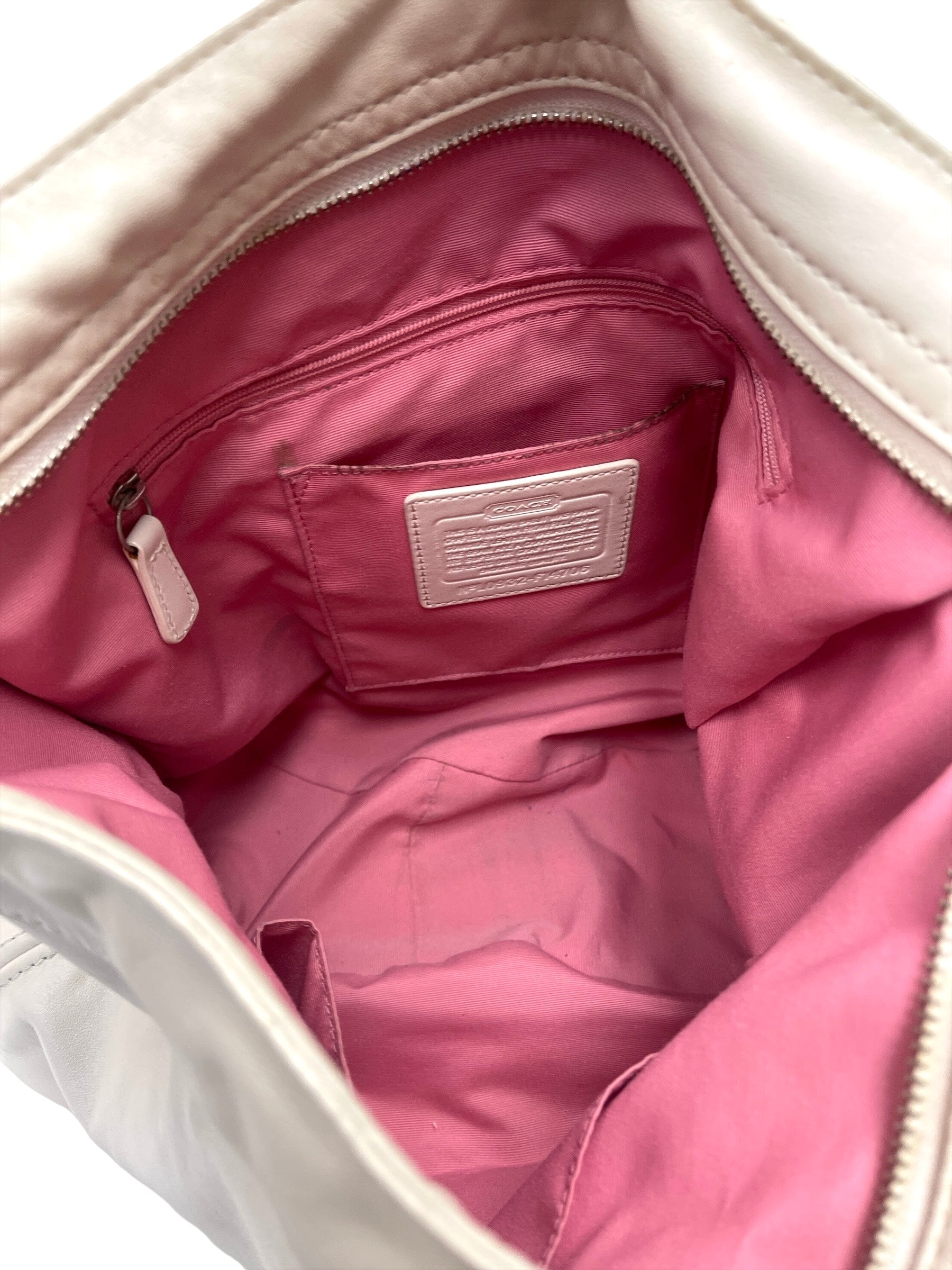 Handbag Designer By Coach. Size: Large