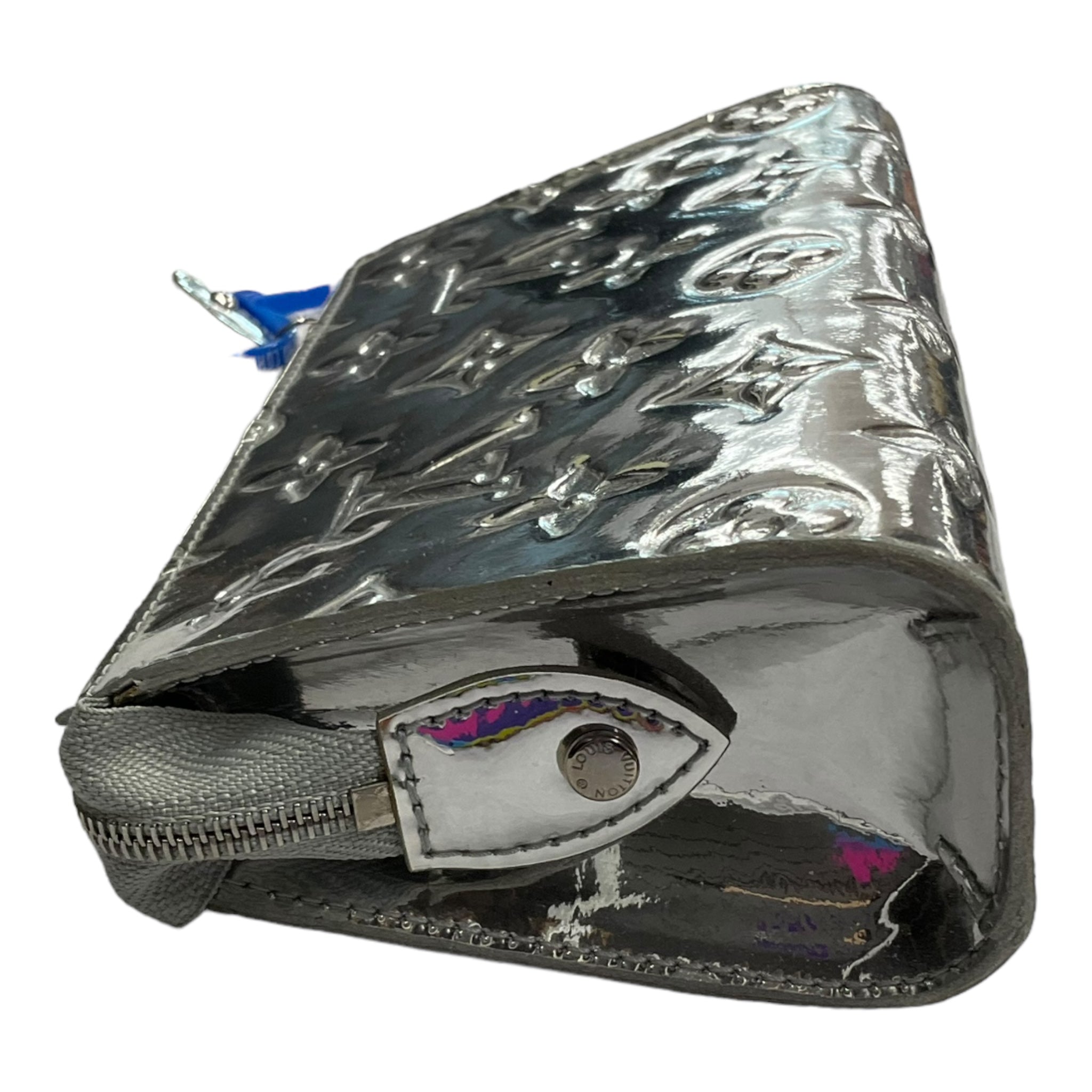 Makeup Bag Luxury Designer By Louis Vuitton. Size: Small