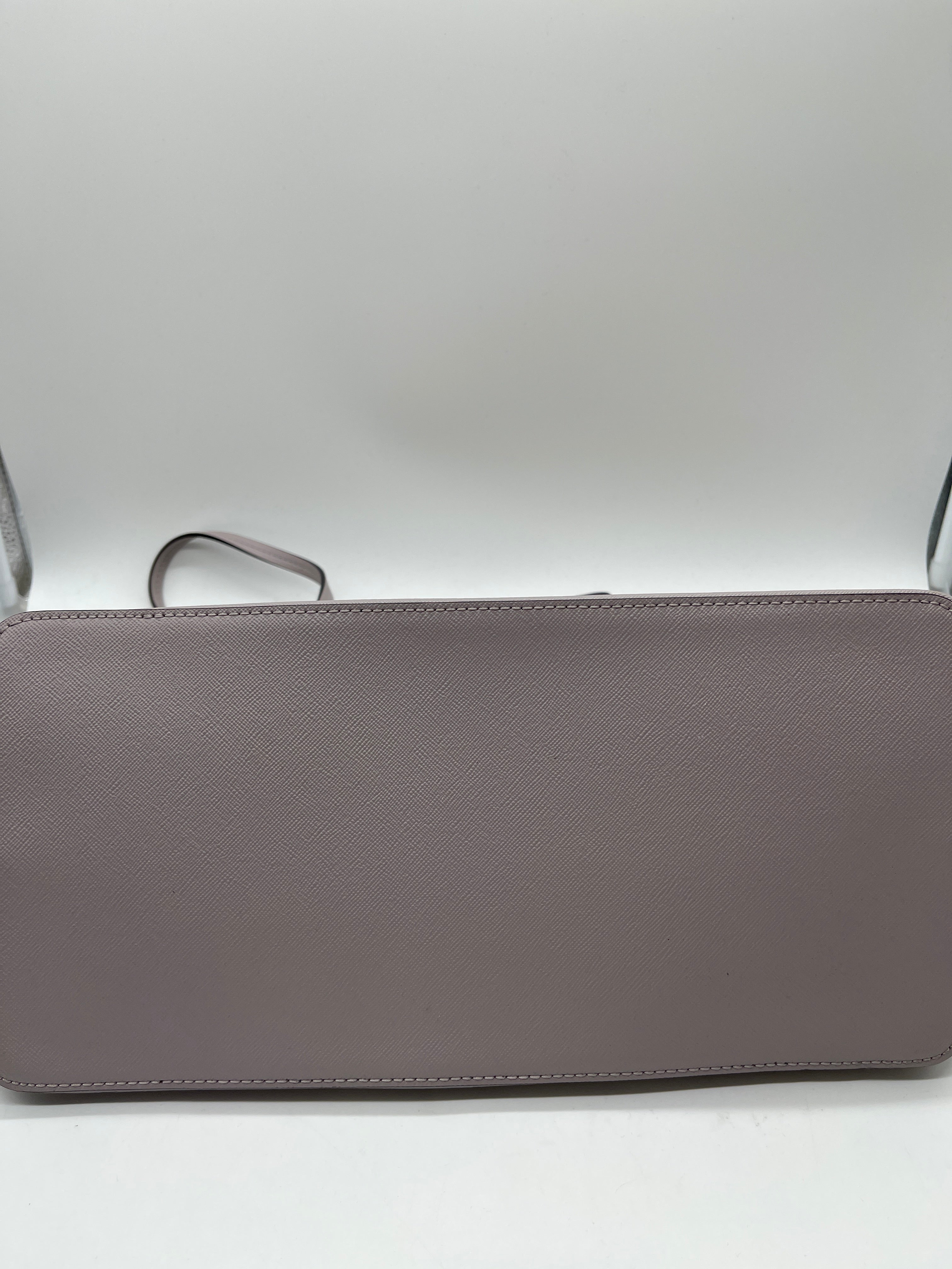 Handbag Designer By Kate Spade. Size: Large