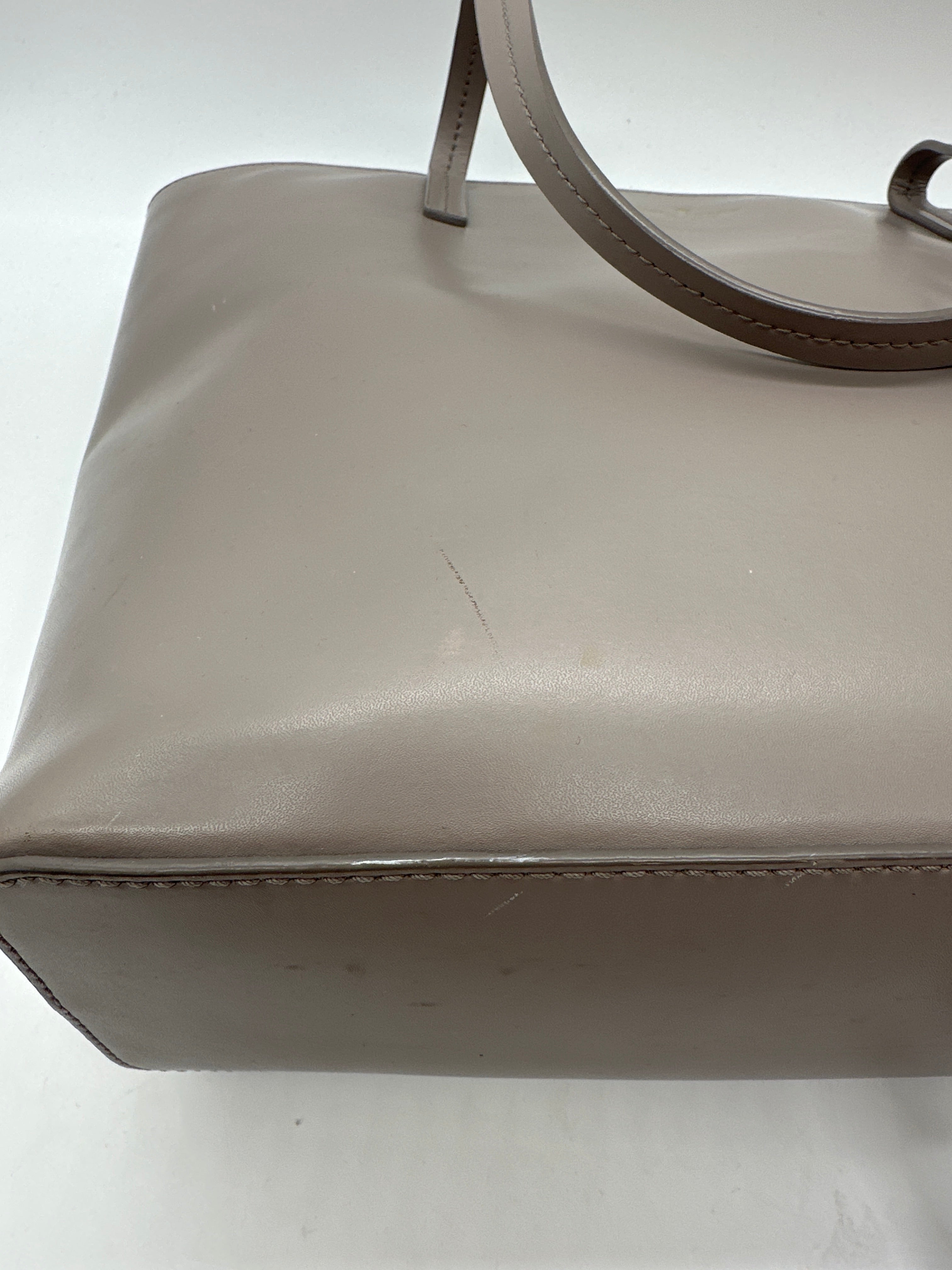 Handbag Designer By Kate Spade. Size: Medium