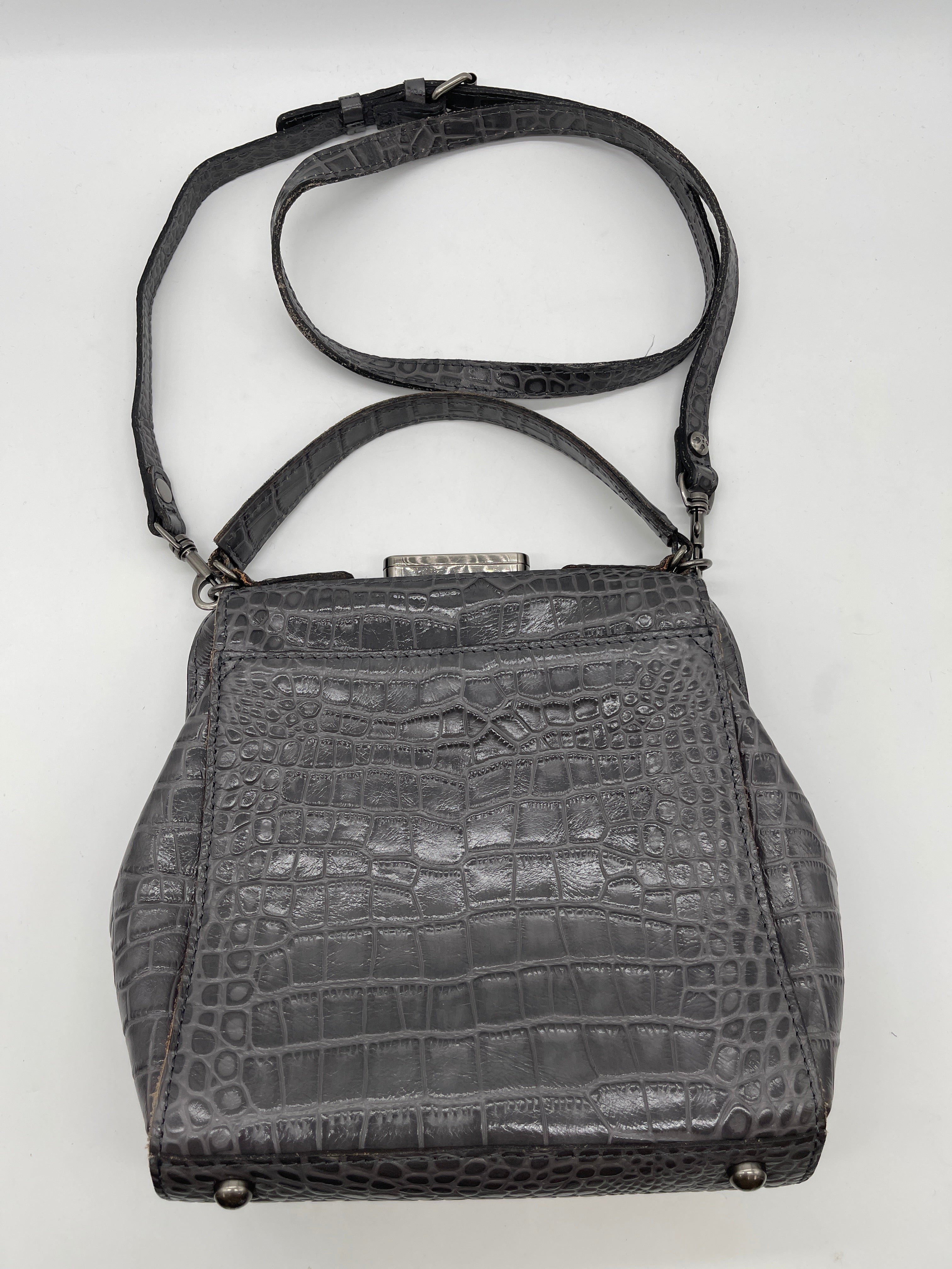 CROSSBODY DESIGNER PATRICIA NASH in GREY. Size: SMALL