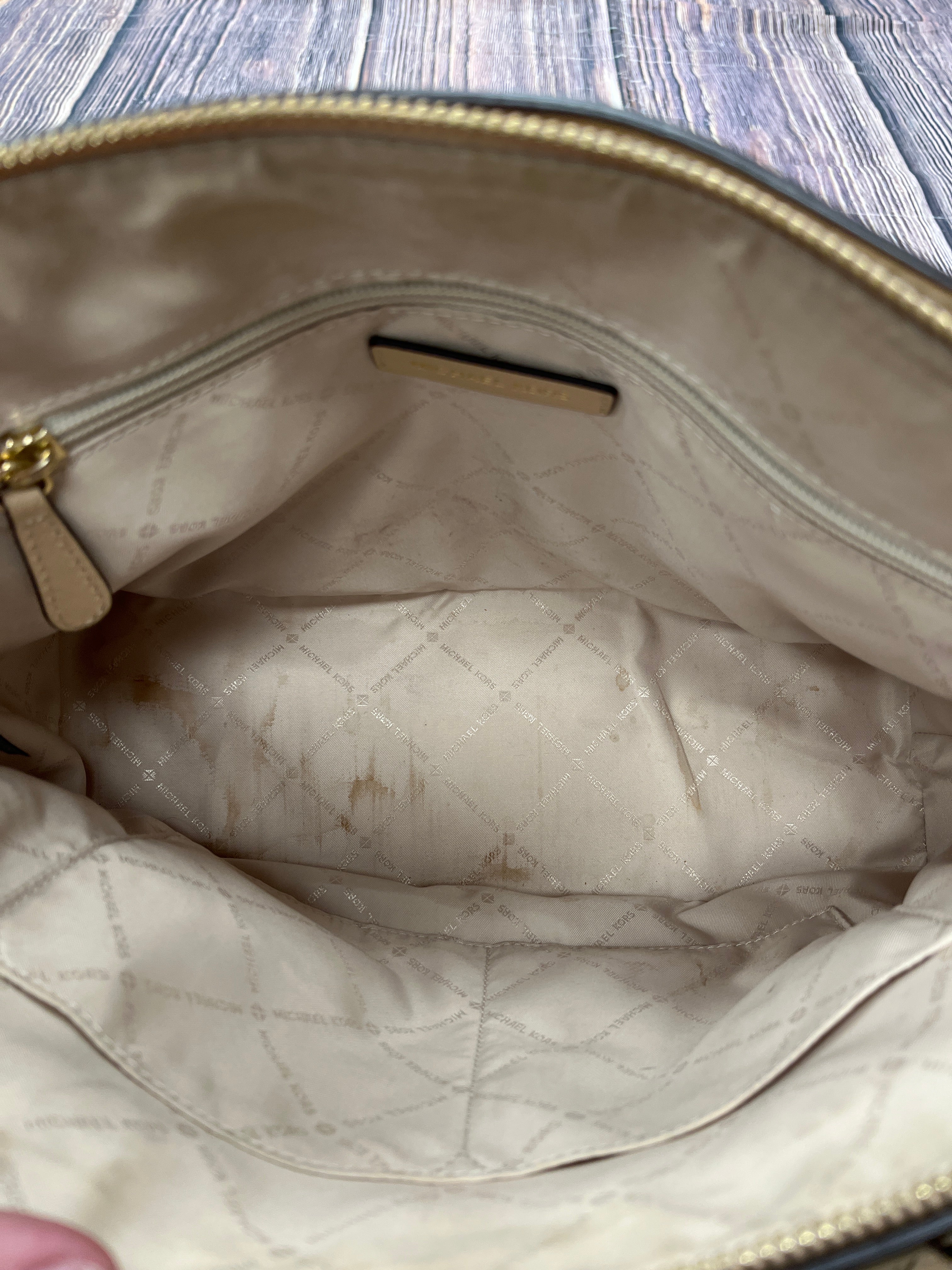 Handbag Designer By Michael Kors. Size: Medium