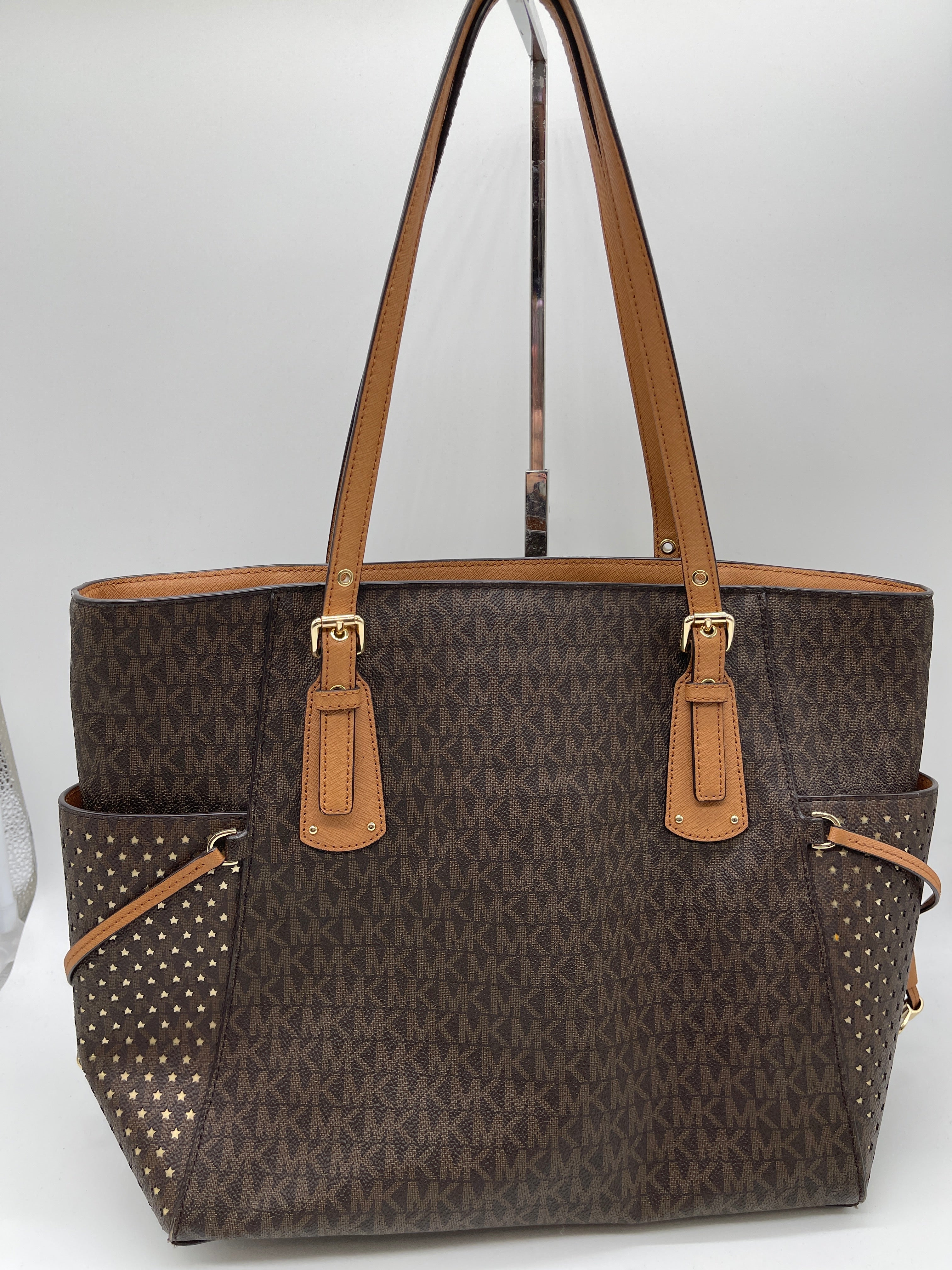 Handbag Designer By Michael Kors. Size: Large