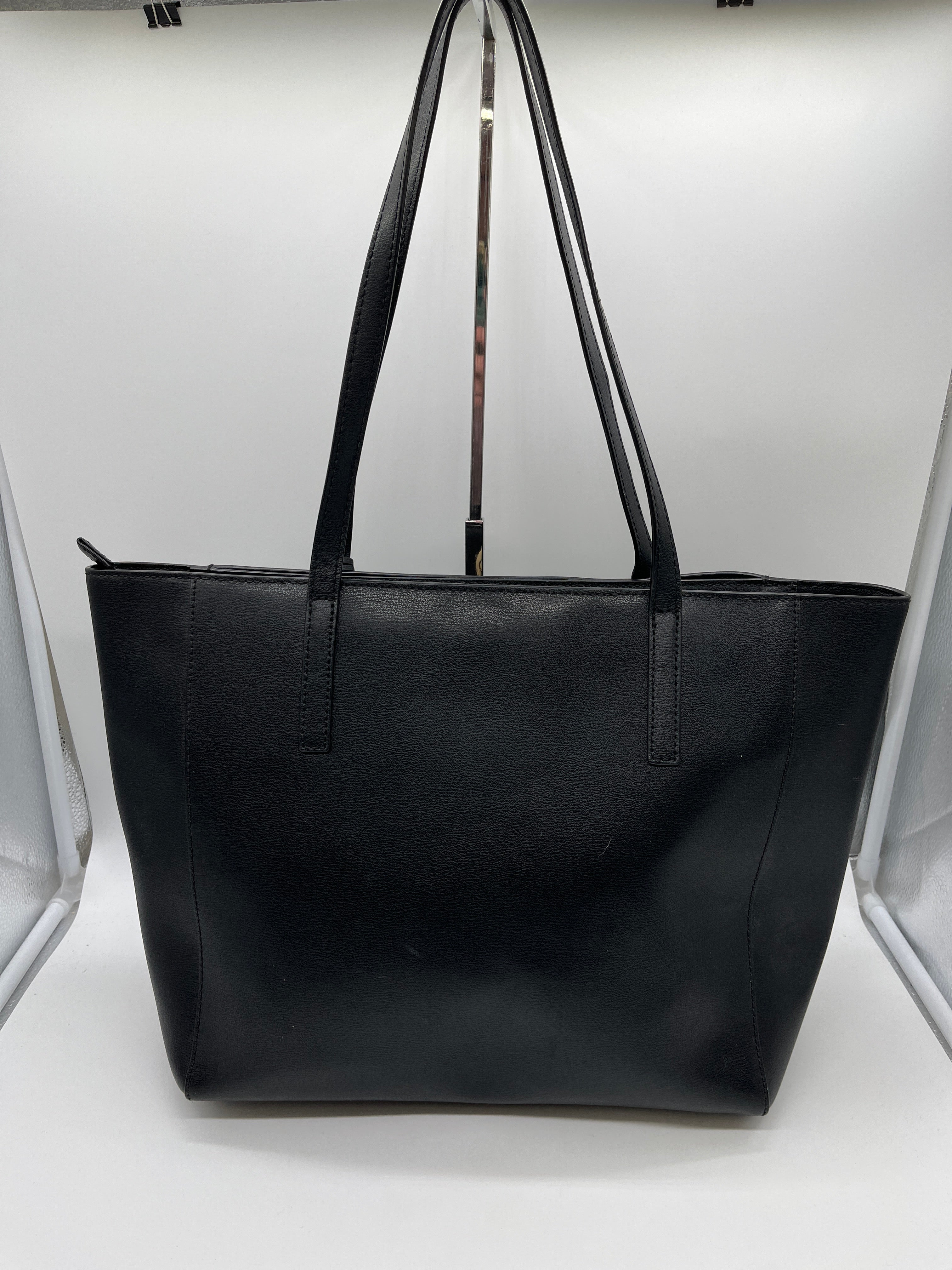 Handbag Designer By Michael Kors. Size: Large