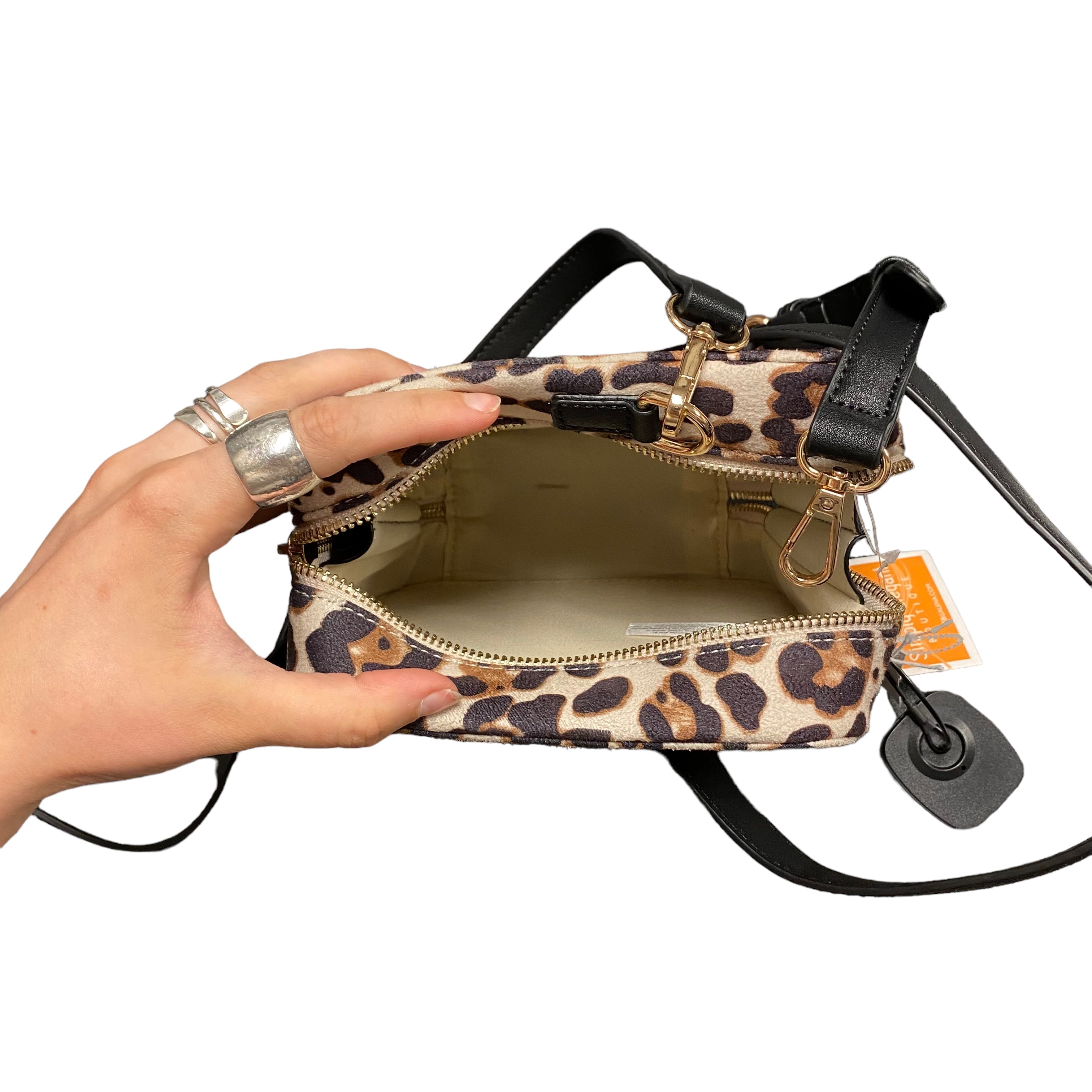 Handbag Clothes Mentor. Size Medium