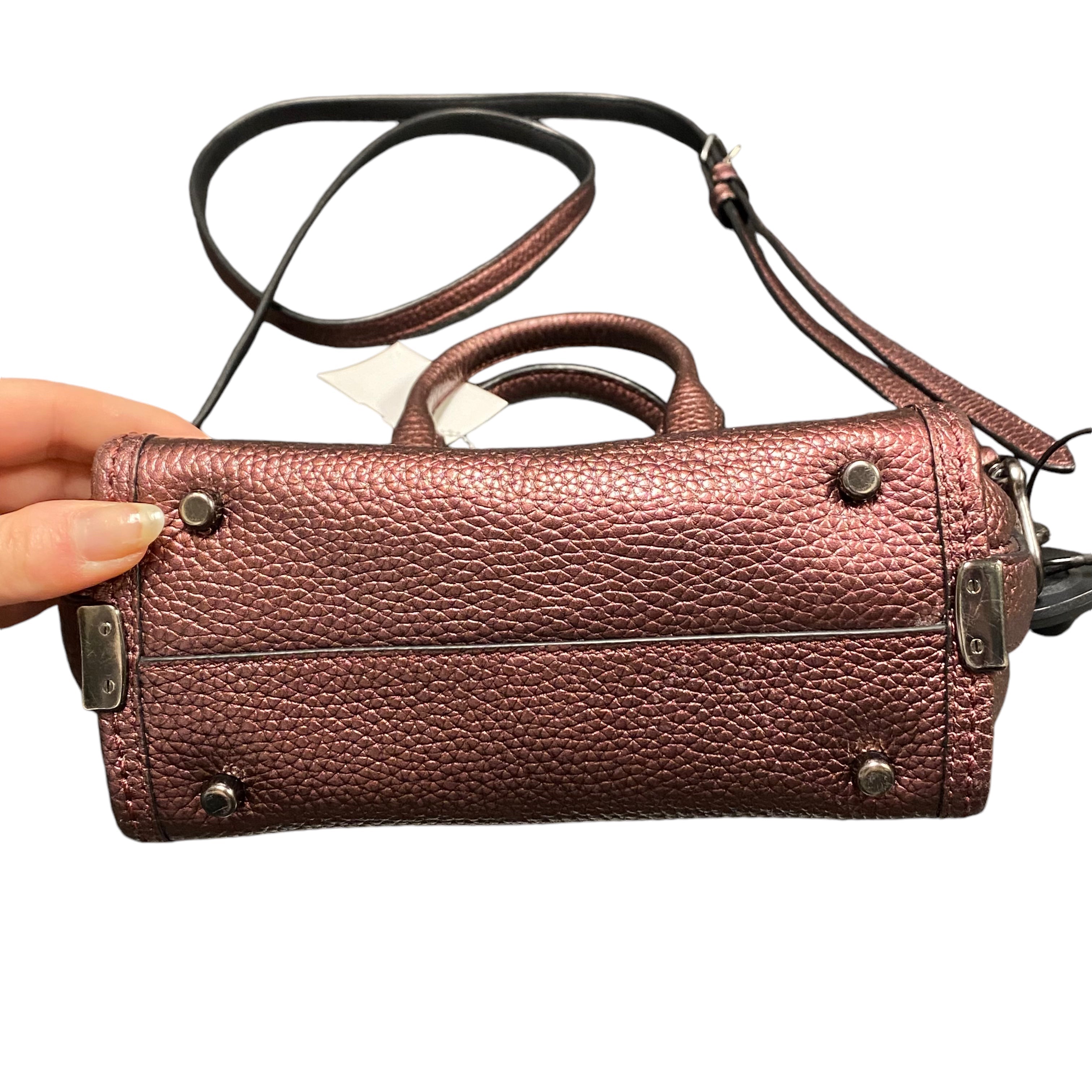 Handbag Designer By Coach. Size: Small