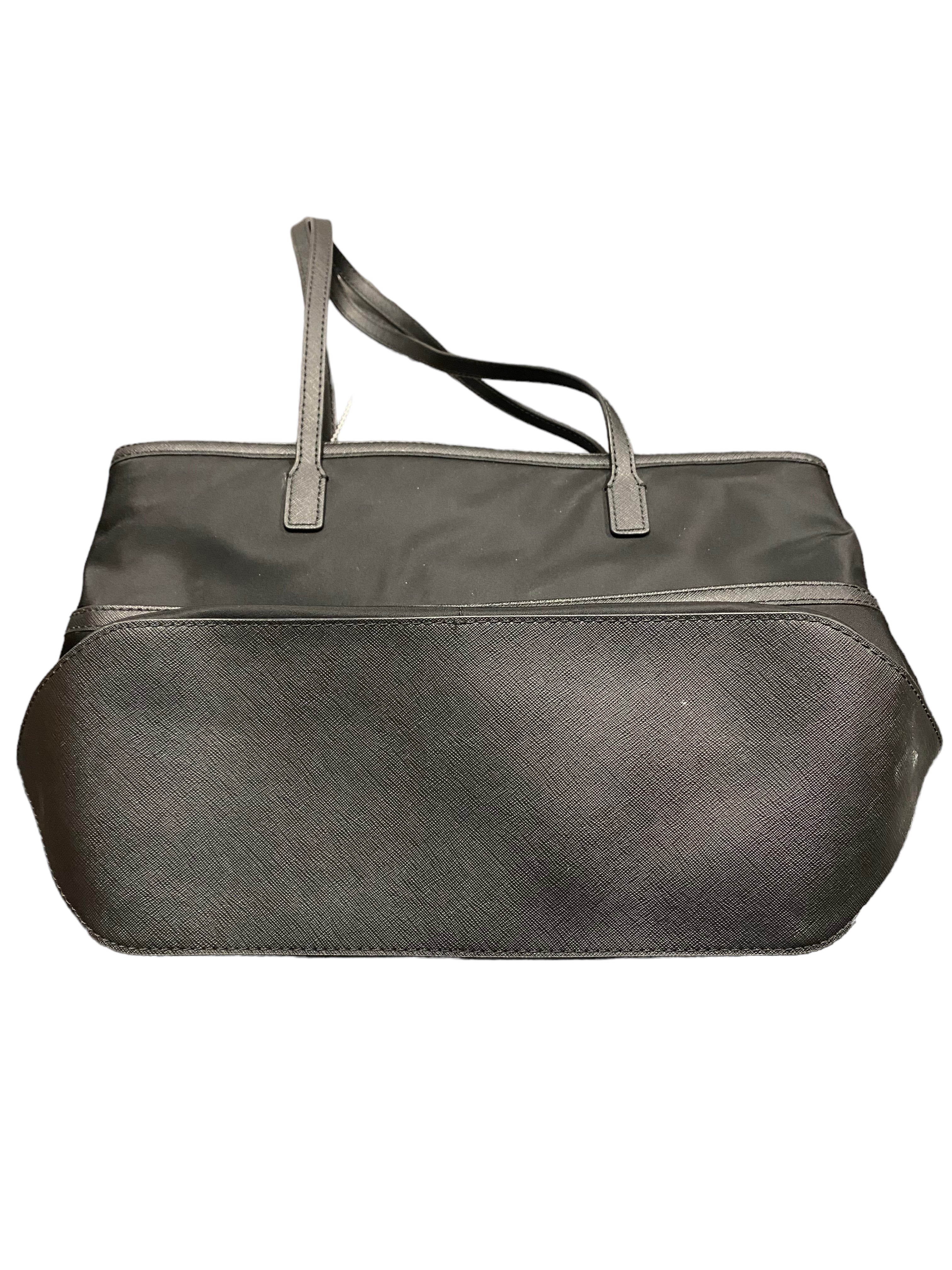 Handbag Designer By Michael Kors. Size: Medium