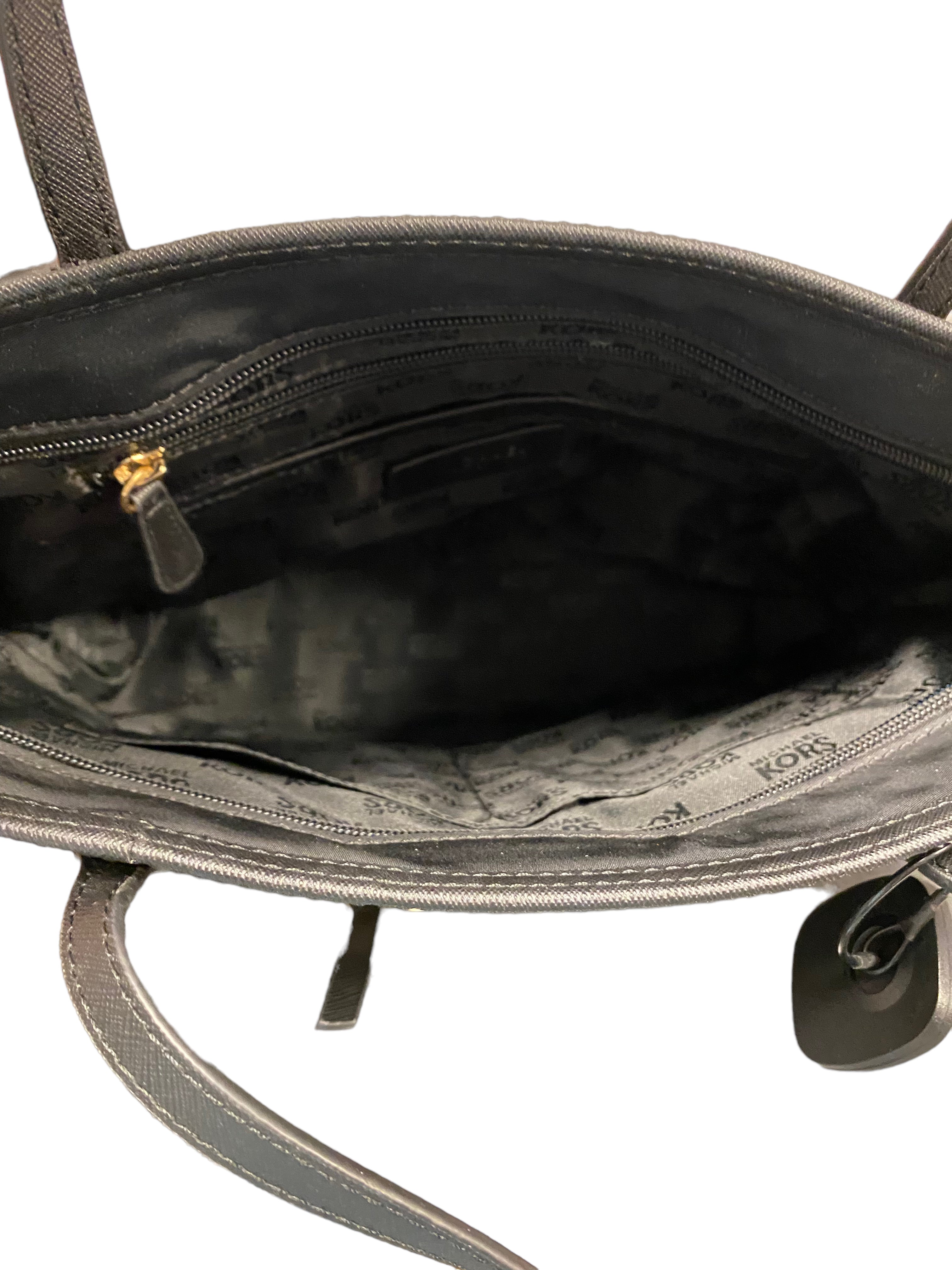 Handbag Designer By Michael Kors. Size: Medium