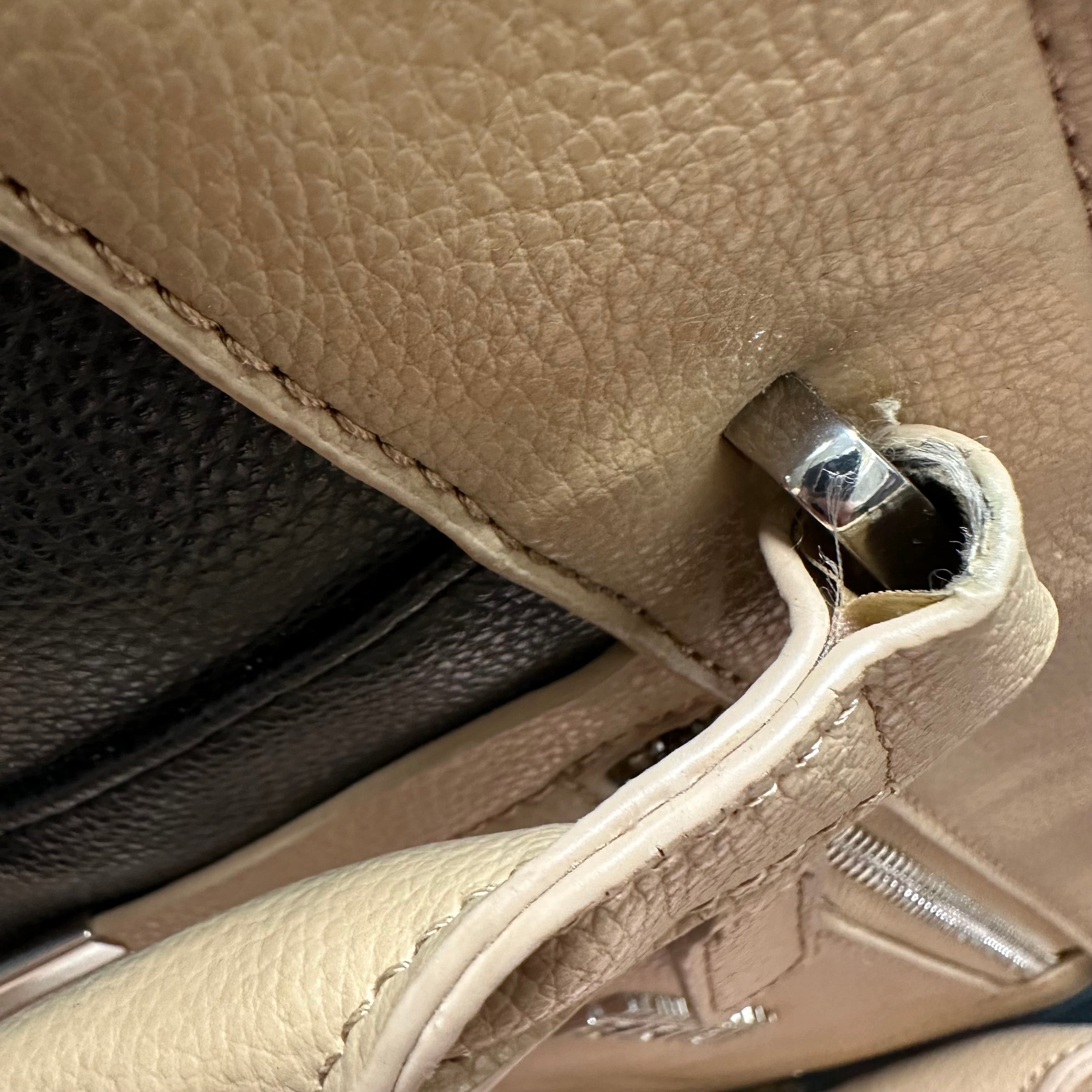 Handbag Kenneth Cole Reaction. Size Medium
