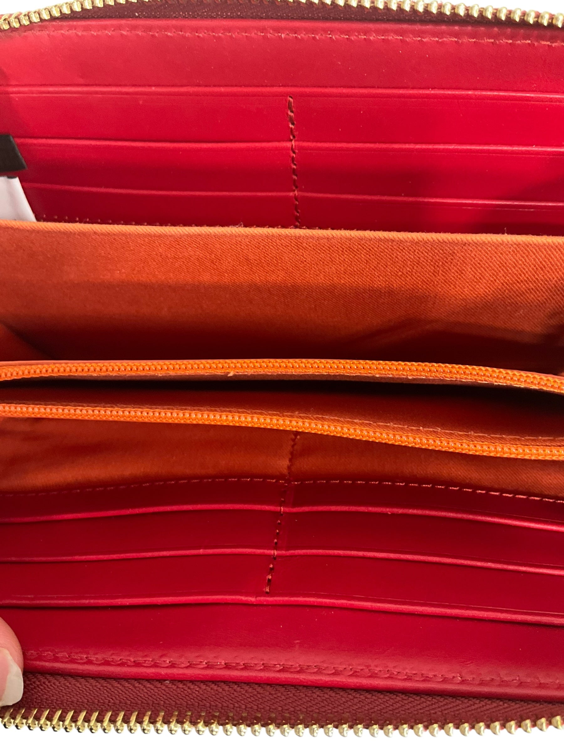 Wallet Designer Dooney And Bourke. Size Large