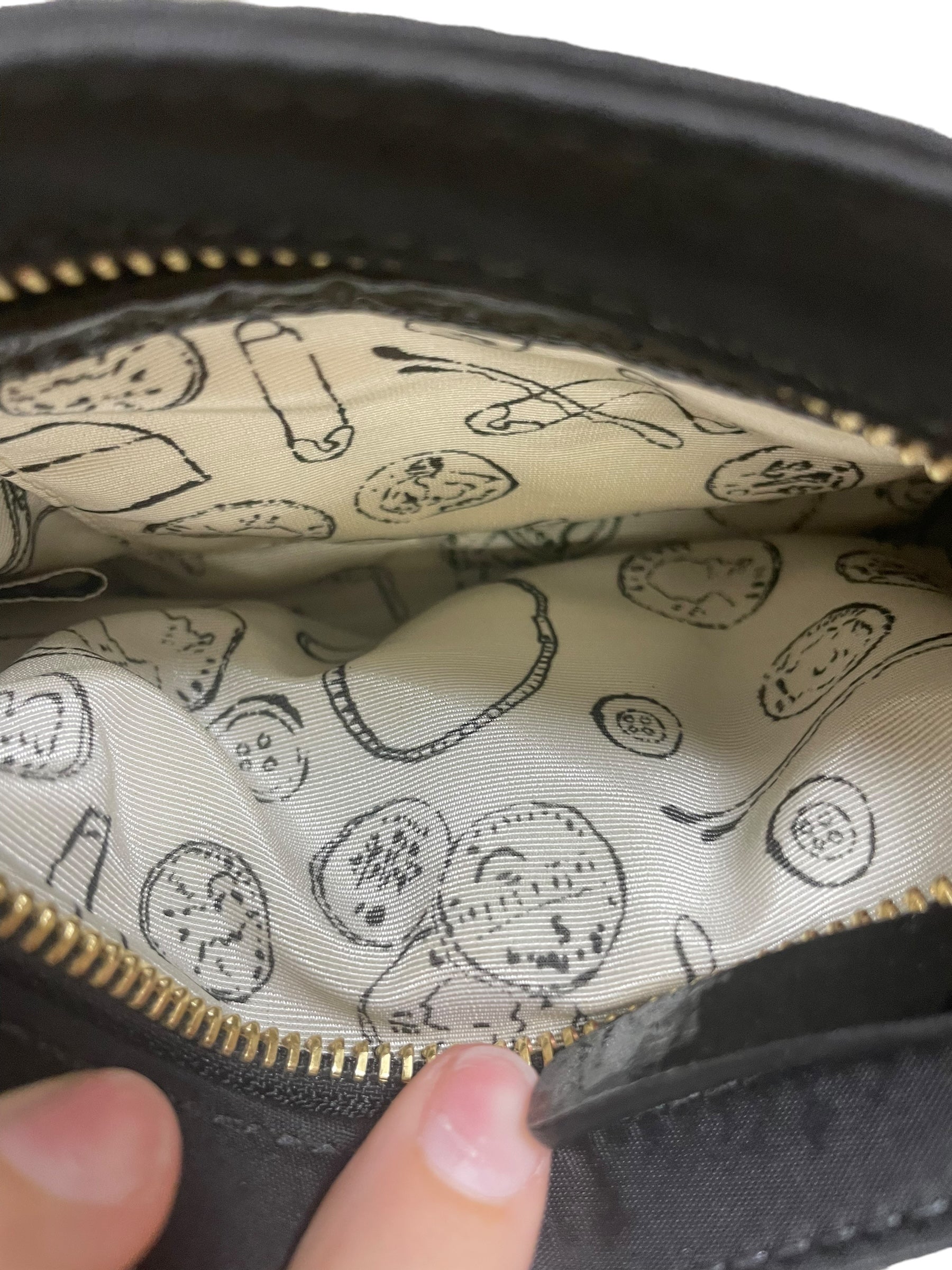 Crossbody Designer By Kate Spade. Size: Small