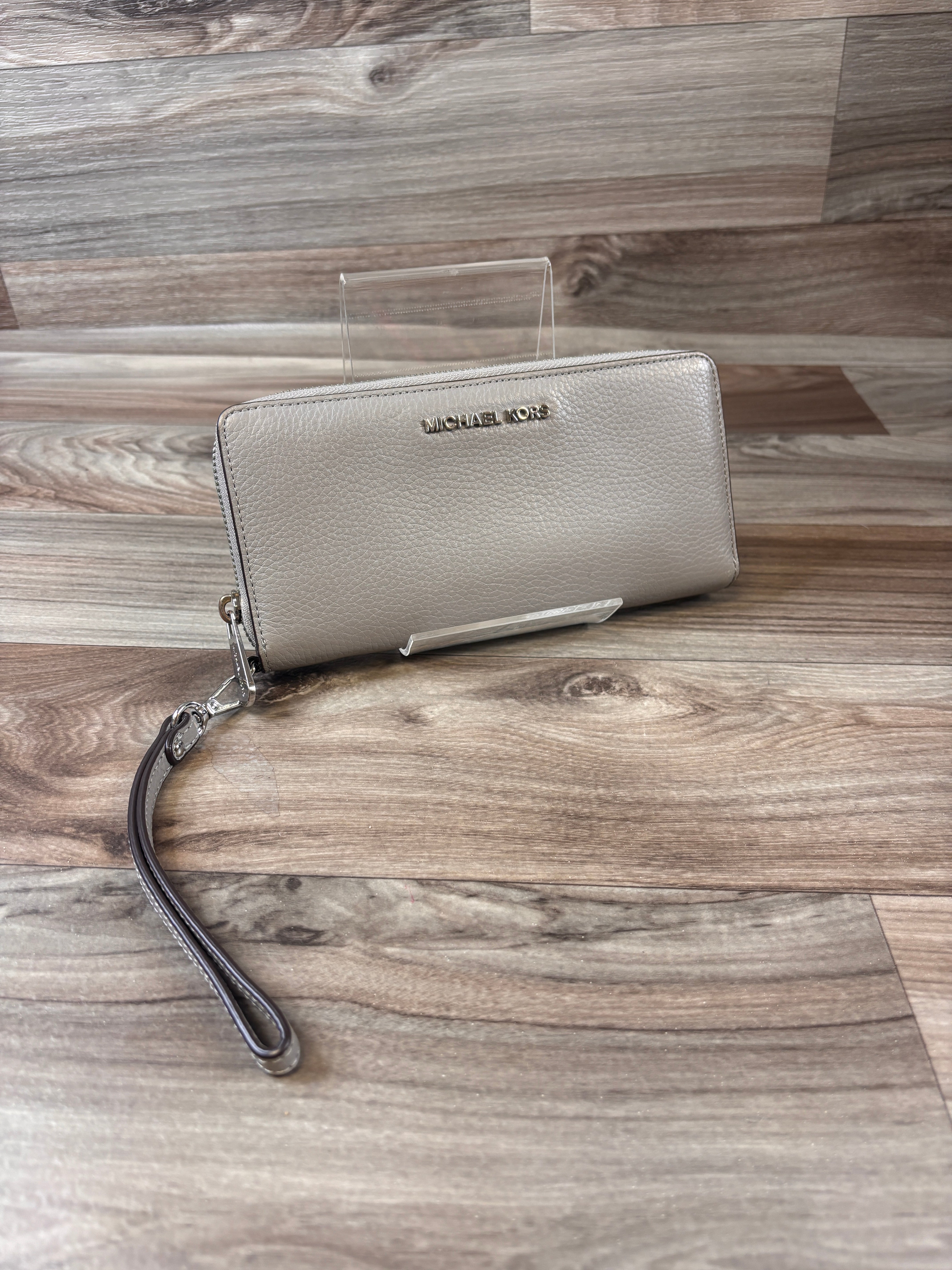 Wristlet Designer By Michael Kors. Size: Large