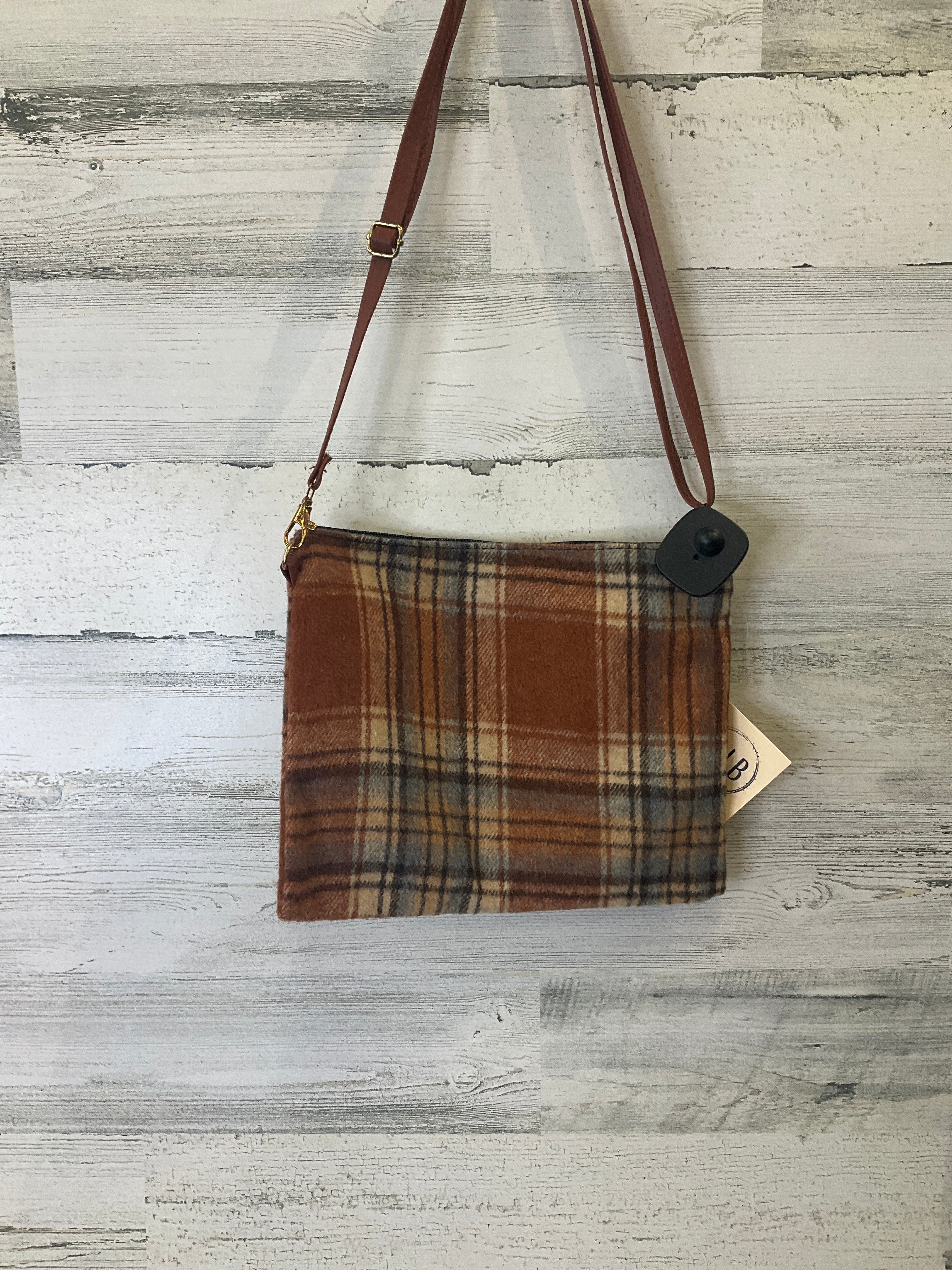 Handbag By Clothes Mentor. Size: Small