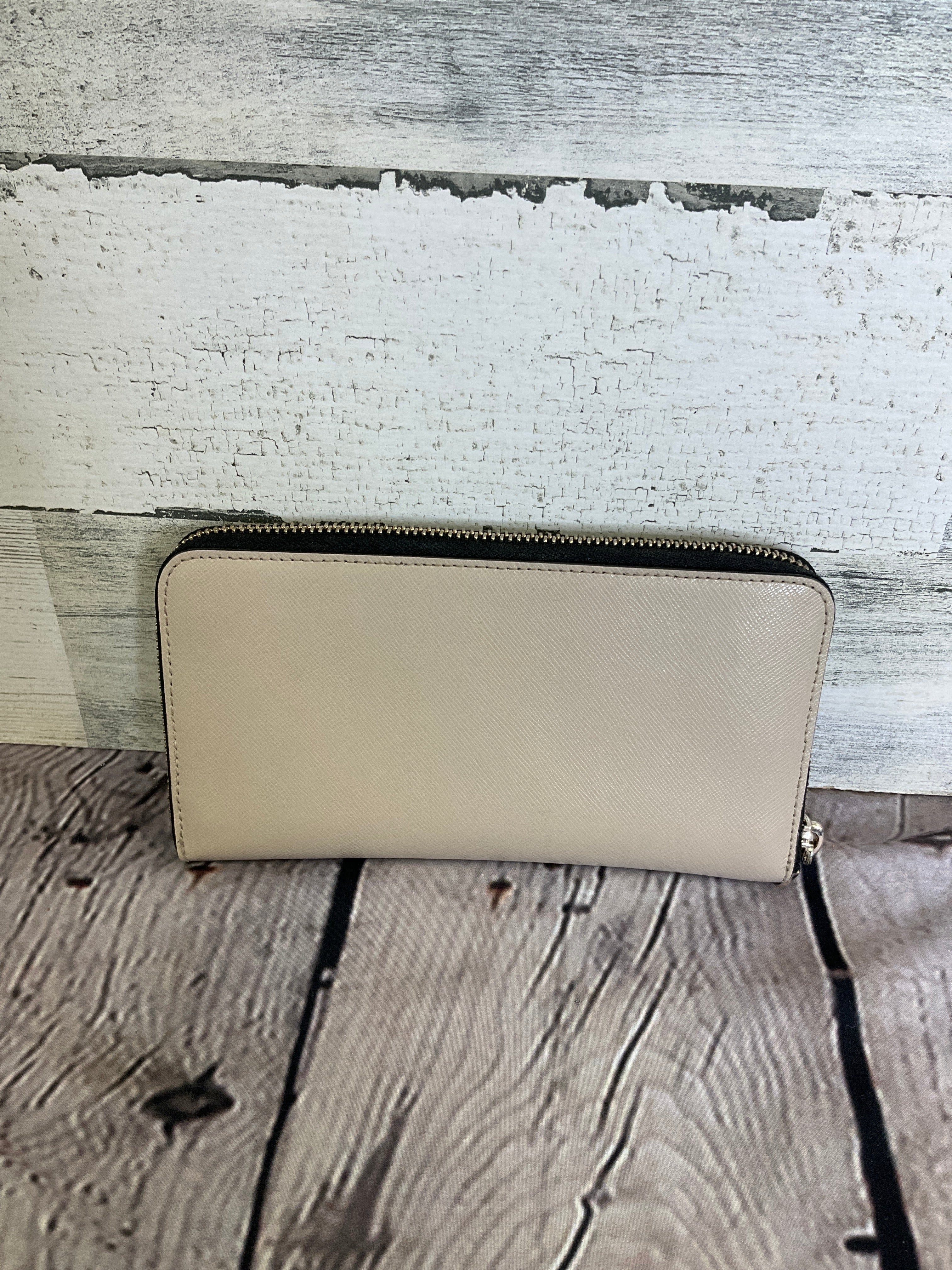 Wallet Leather Kate Spade. Size Medium