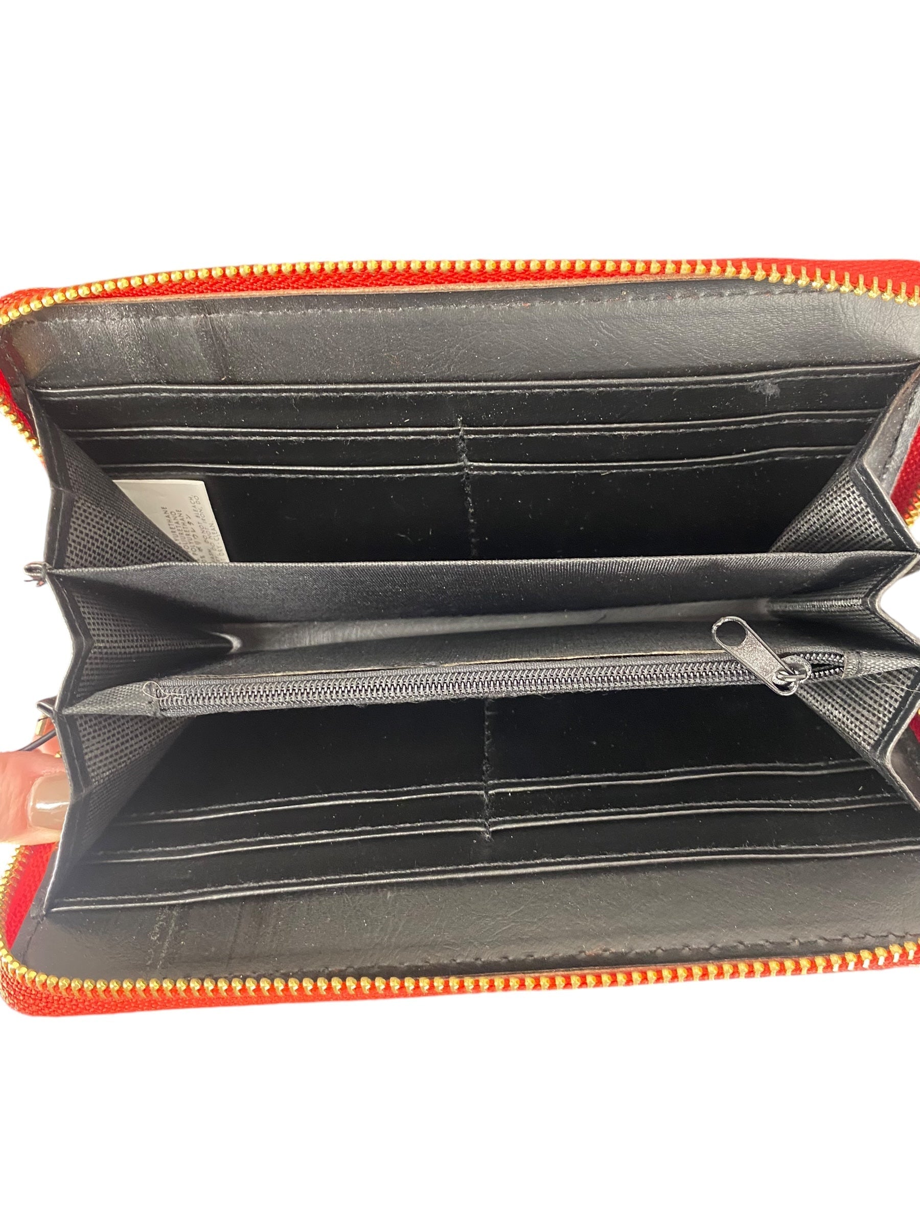 Wallet By Clothes Mentor. Size: Large
