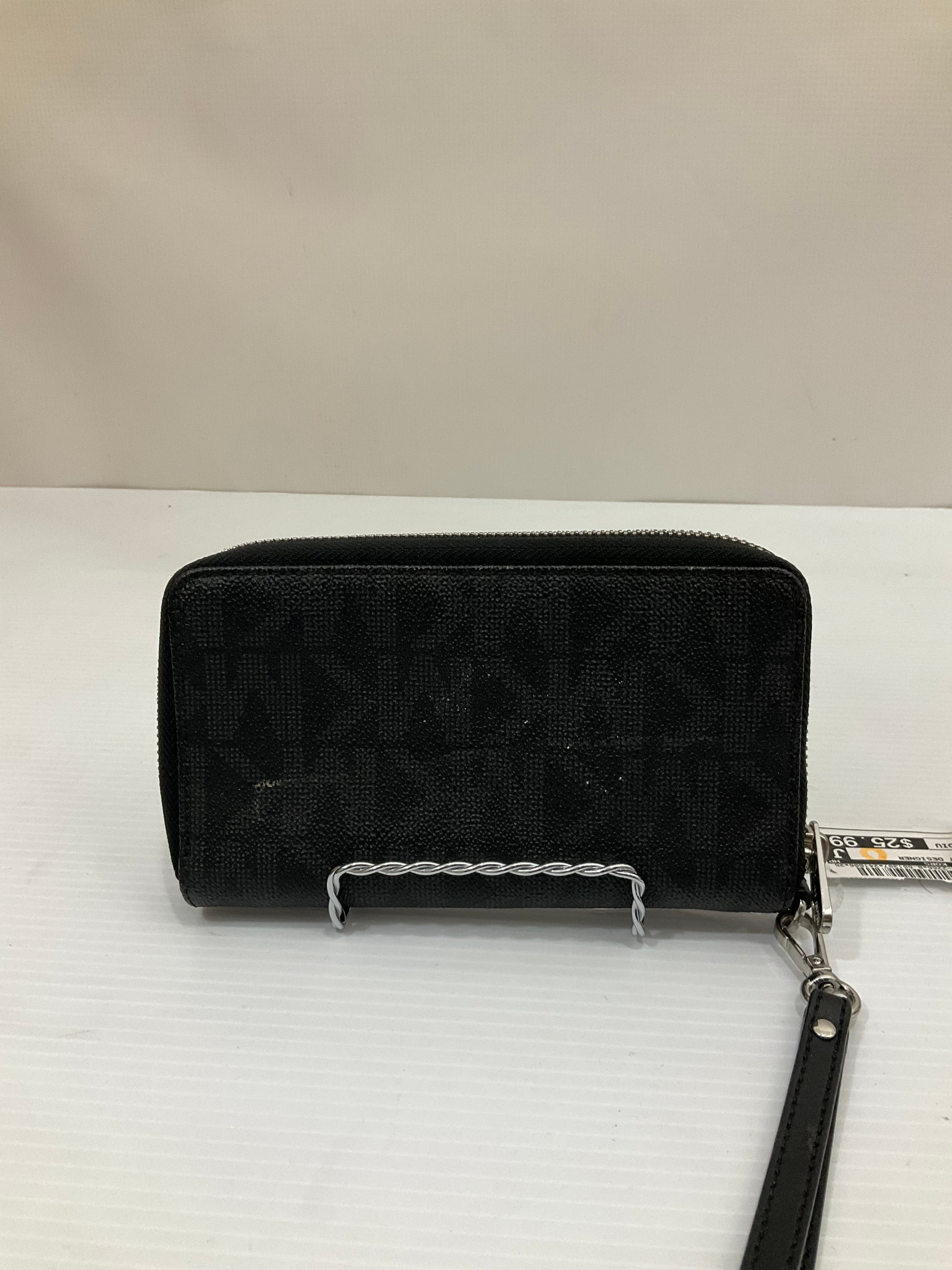 Wristlet Designer By Michael Kors. Size: Medium