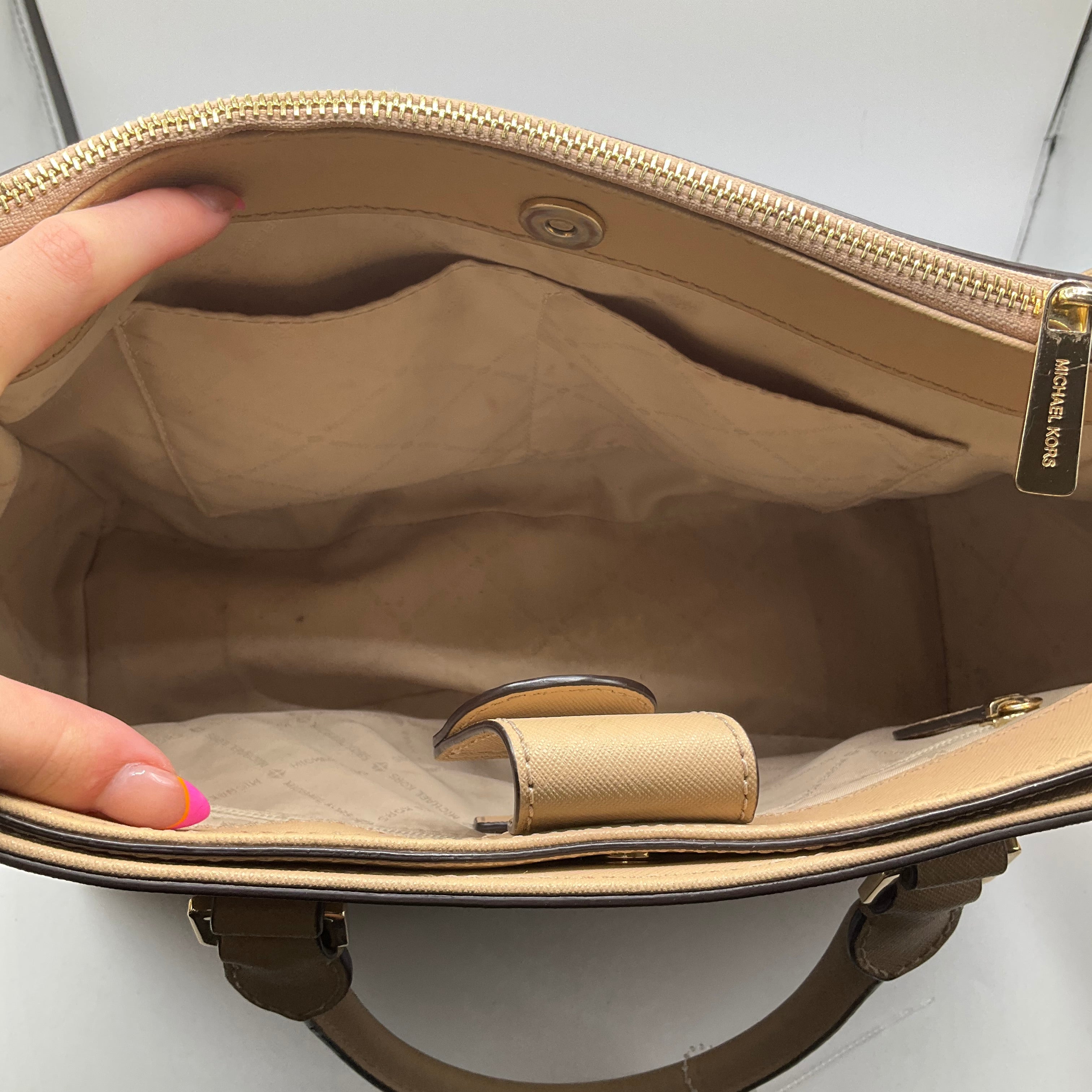 Handbag Designer Michael Kors. Size Medium