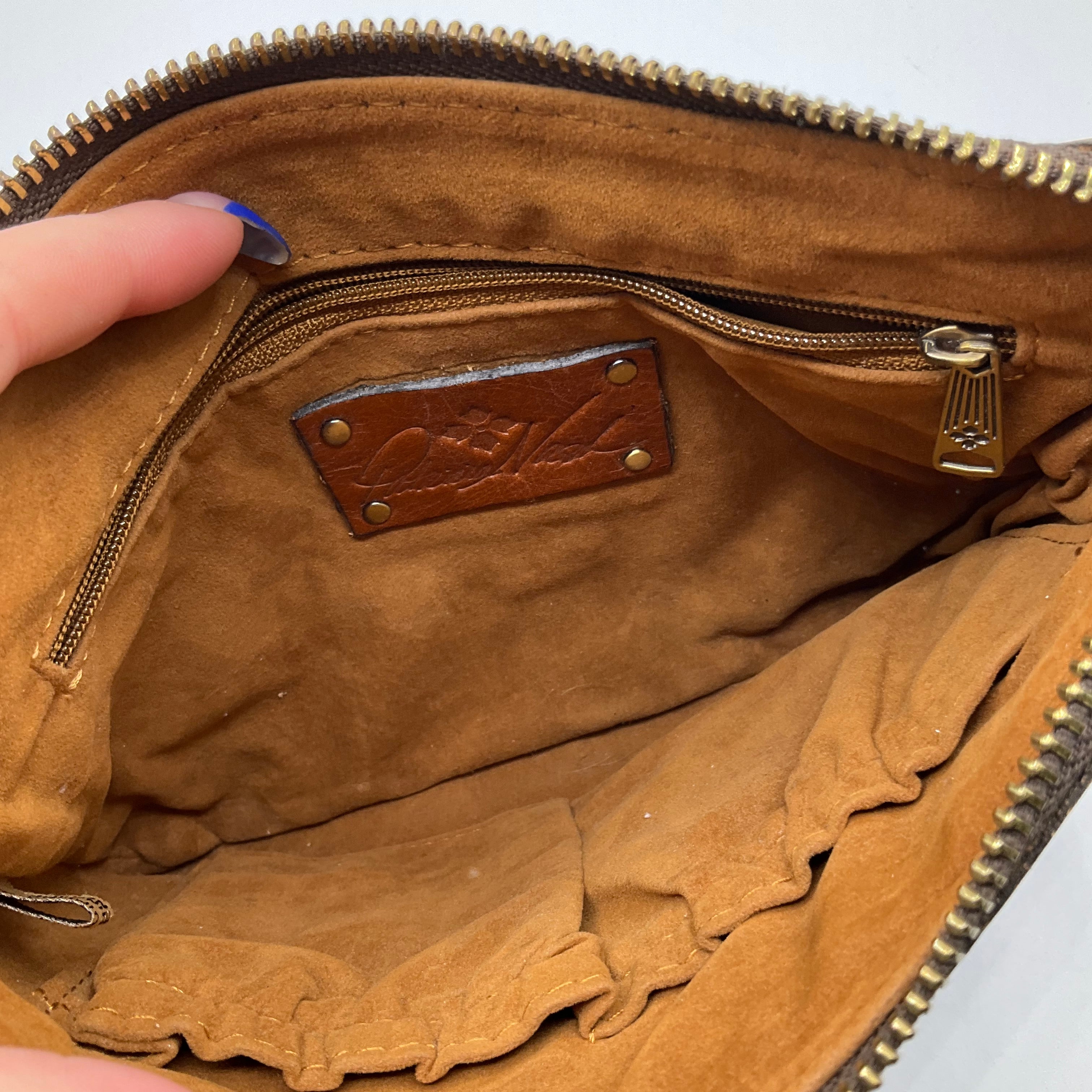 Wristlet Designer By Patricia Nash. Size: Medium