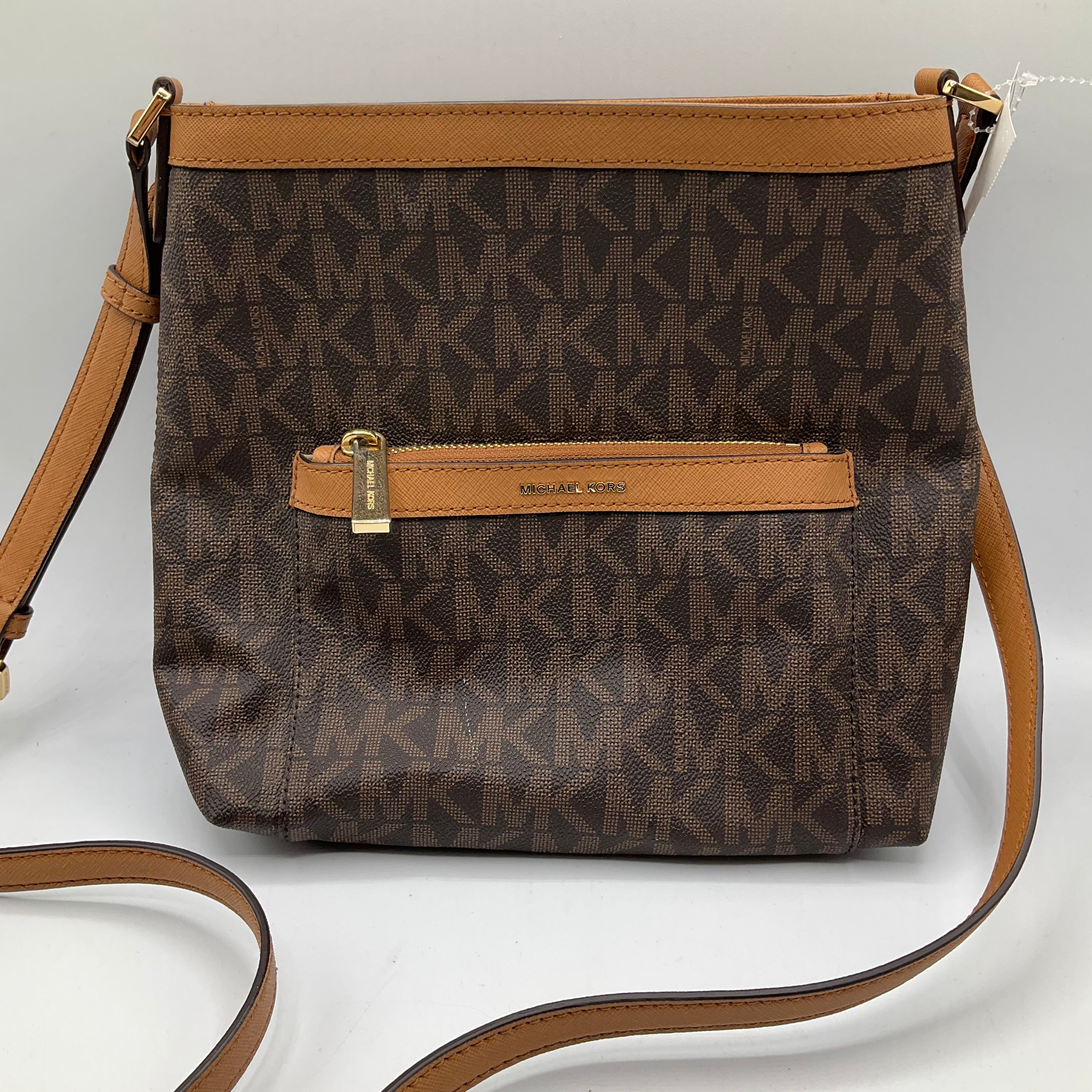 Crossbody Designer By Michael Kors Size: Medium