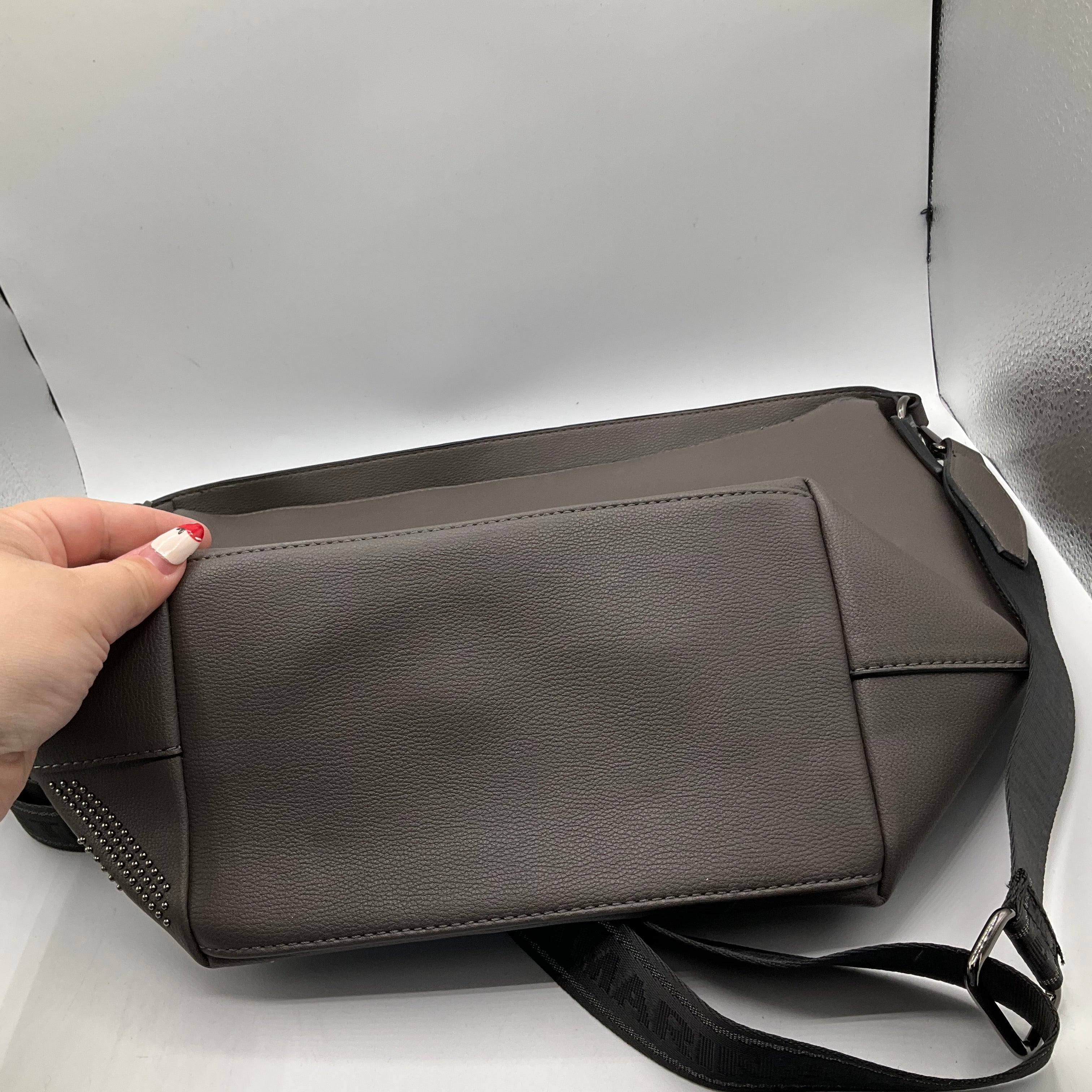 Handbag By Cmb. Size: Medium