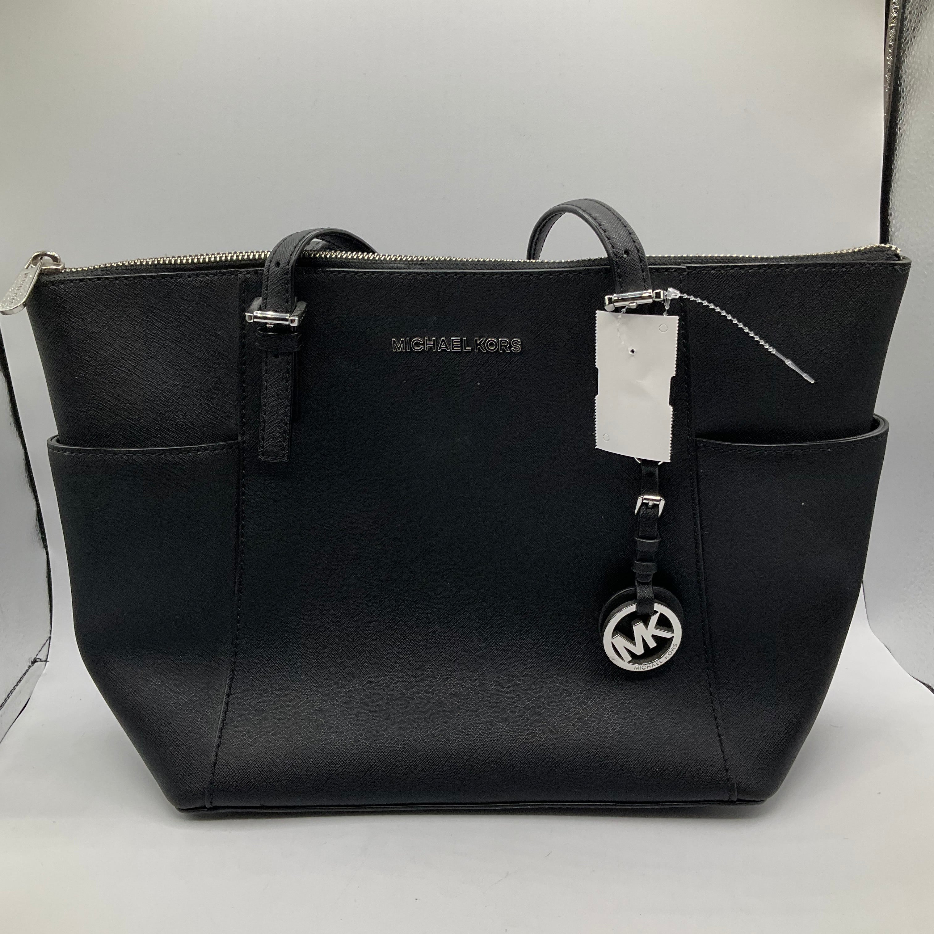 Handbag Designer By Michael Kors. Size: Medium