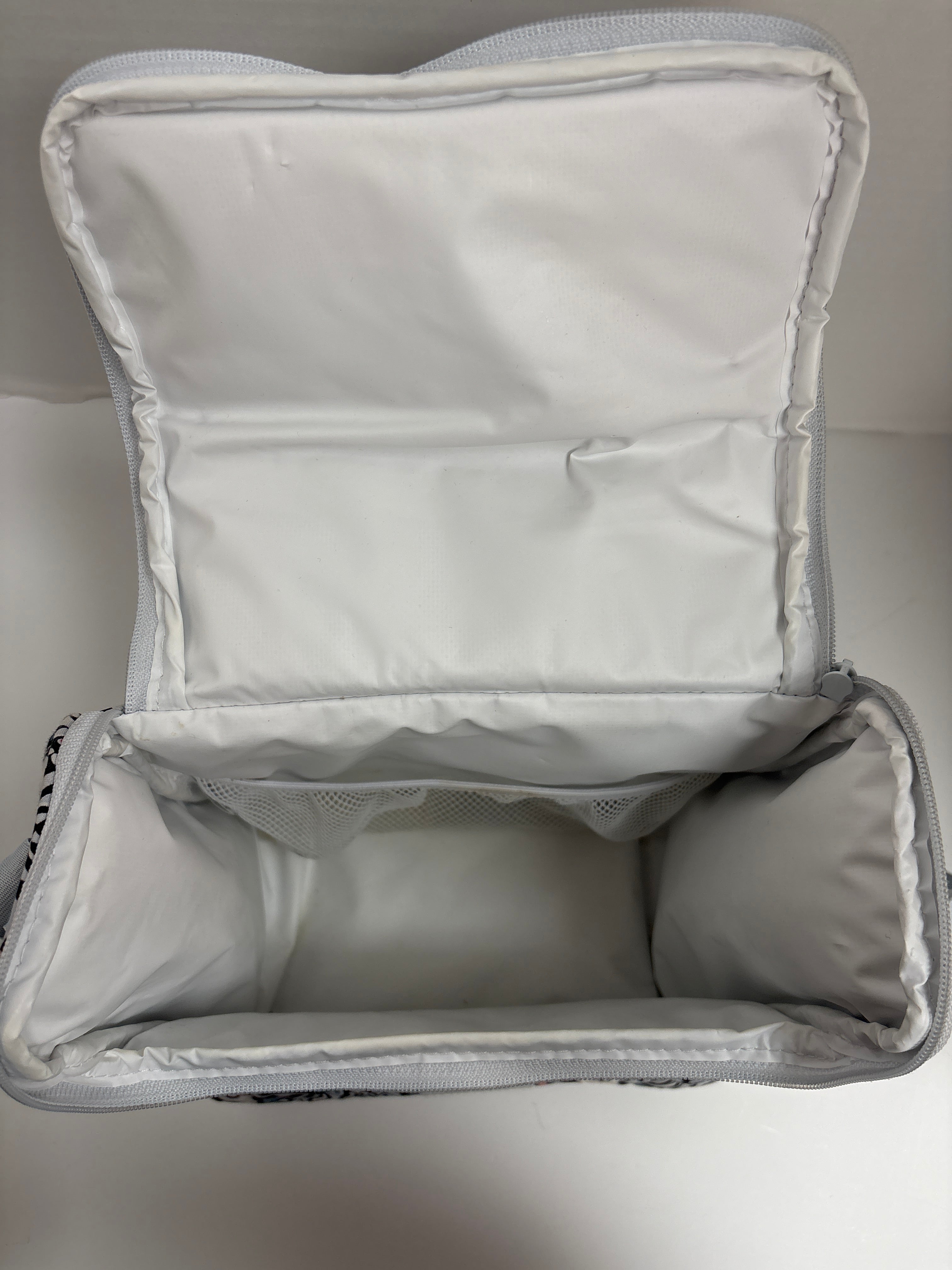 Luggage By Vera Bradley. Size: Medium