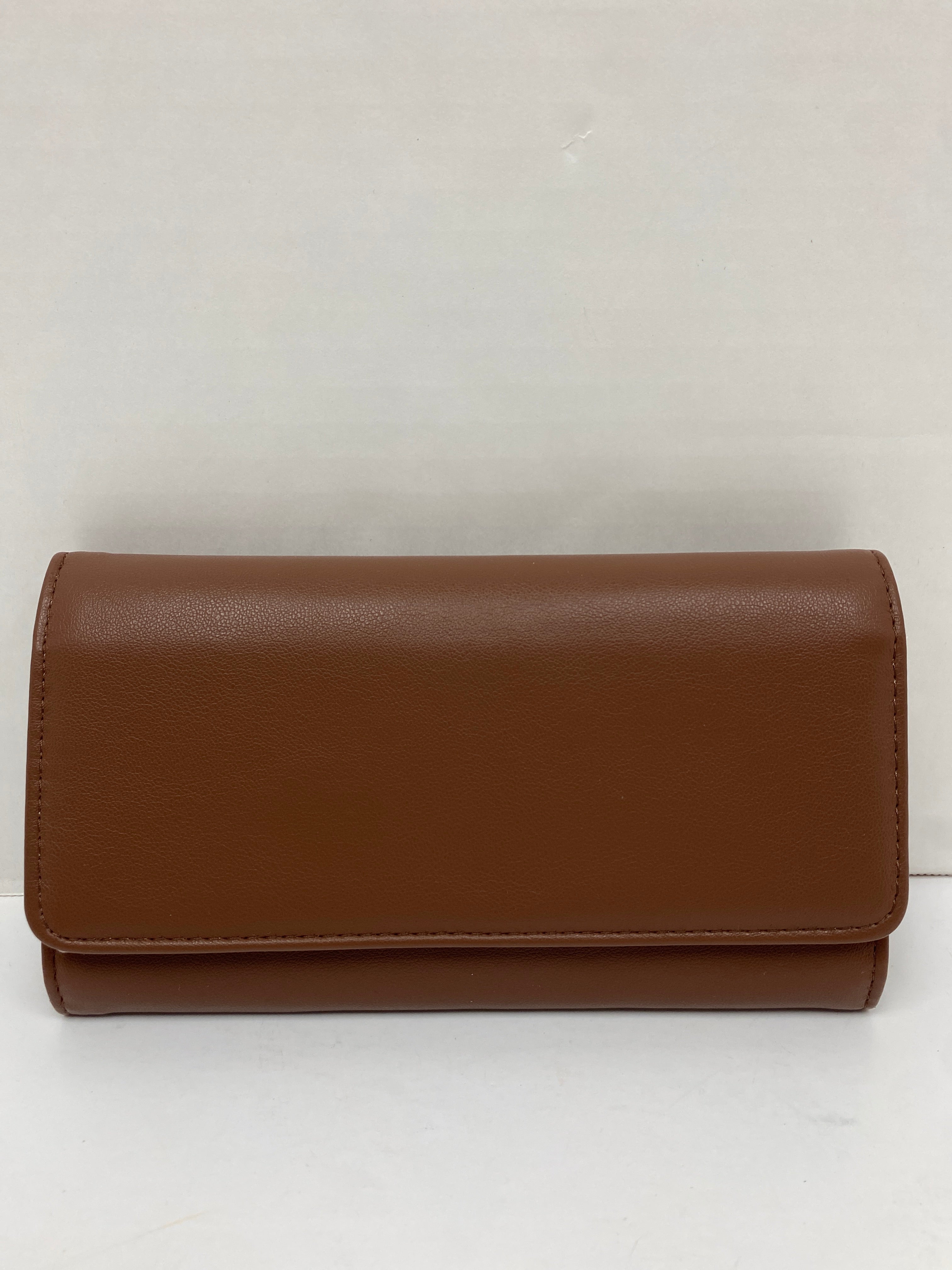 Wallet By Clothes Mentor Size: Large