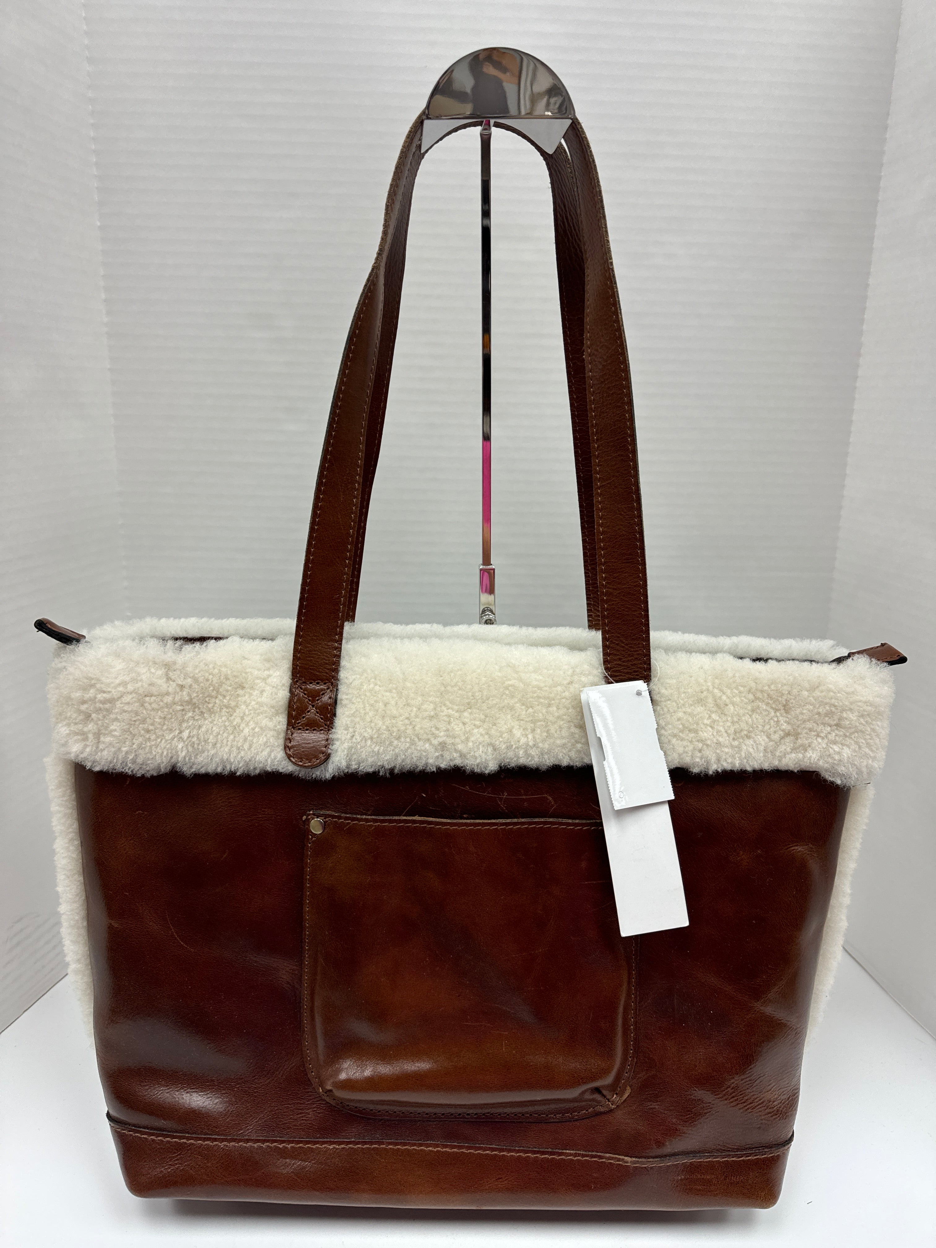 Handbag Designer By Patricia Nash. Size: Large