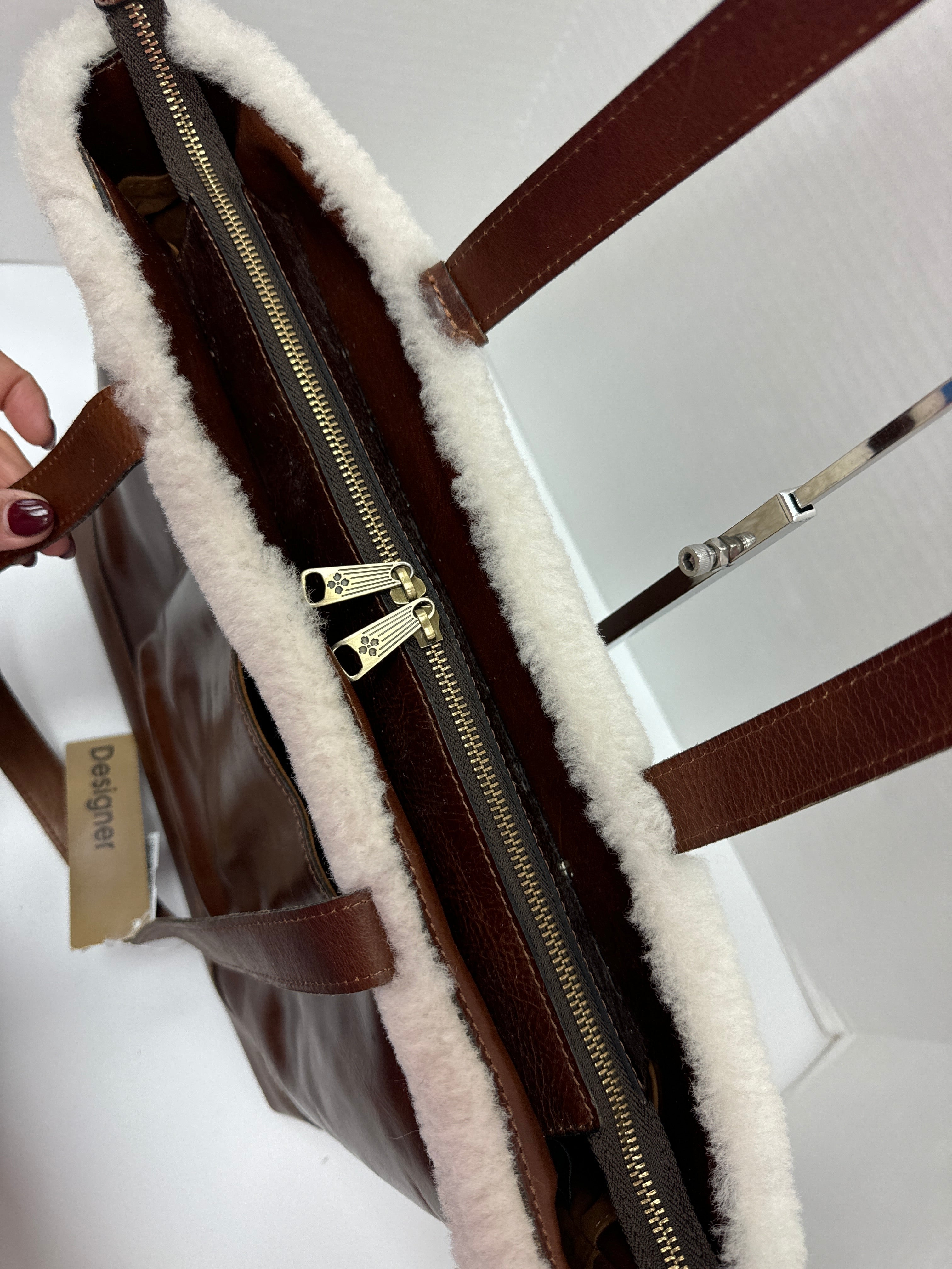 Handbag Designer By Patricia Nash. Size: Large