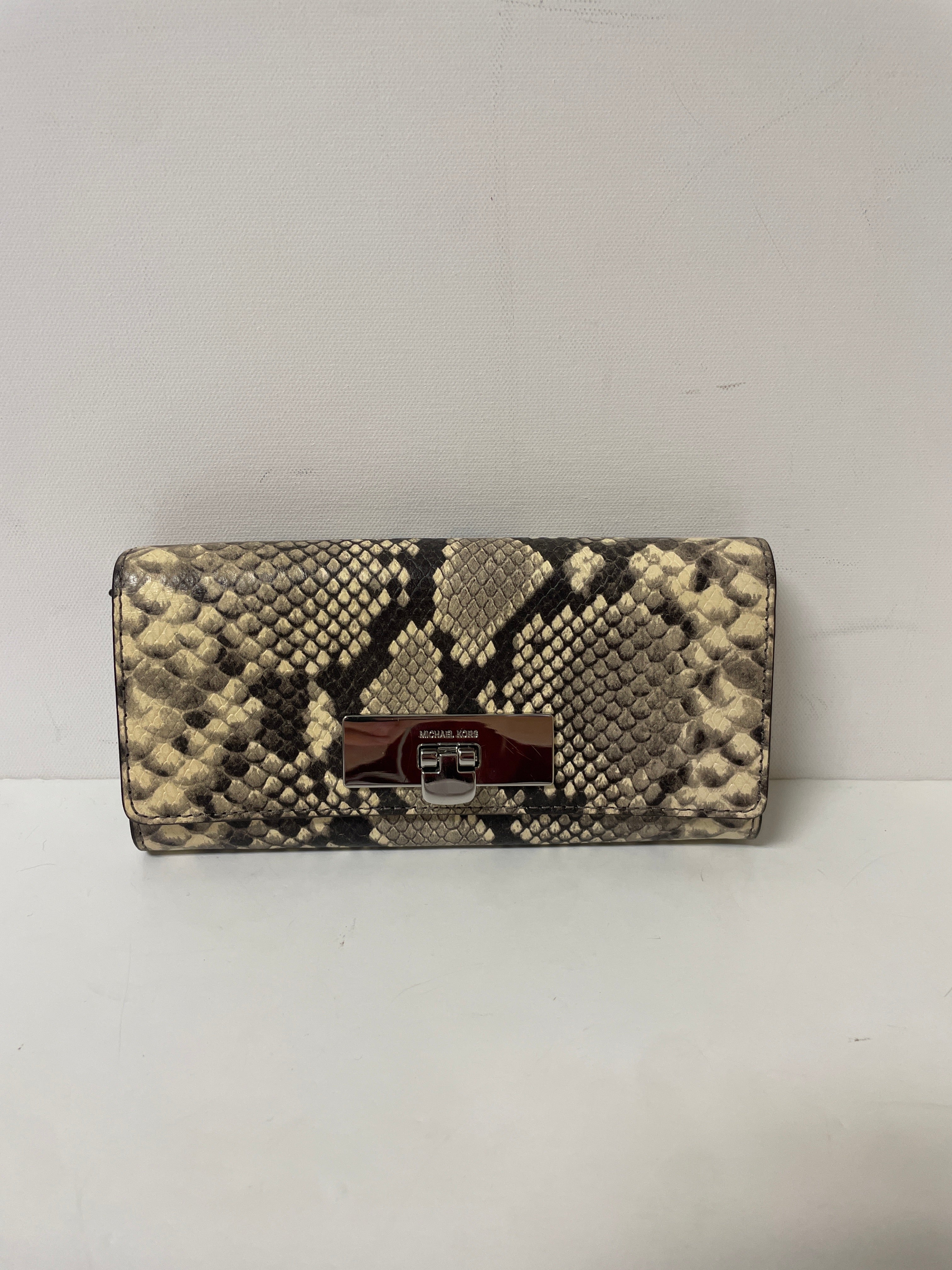 Wallet Designer By Michael Kors. Size: Large