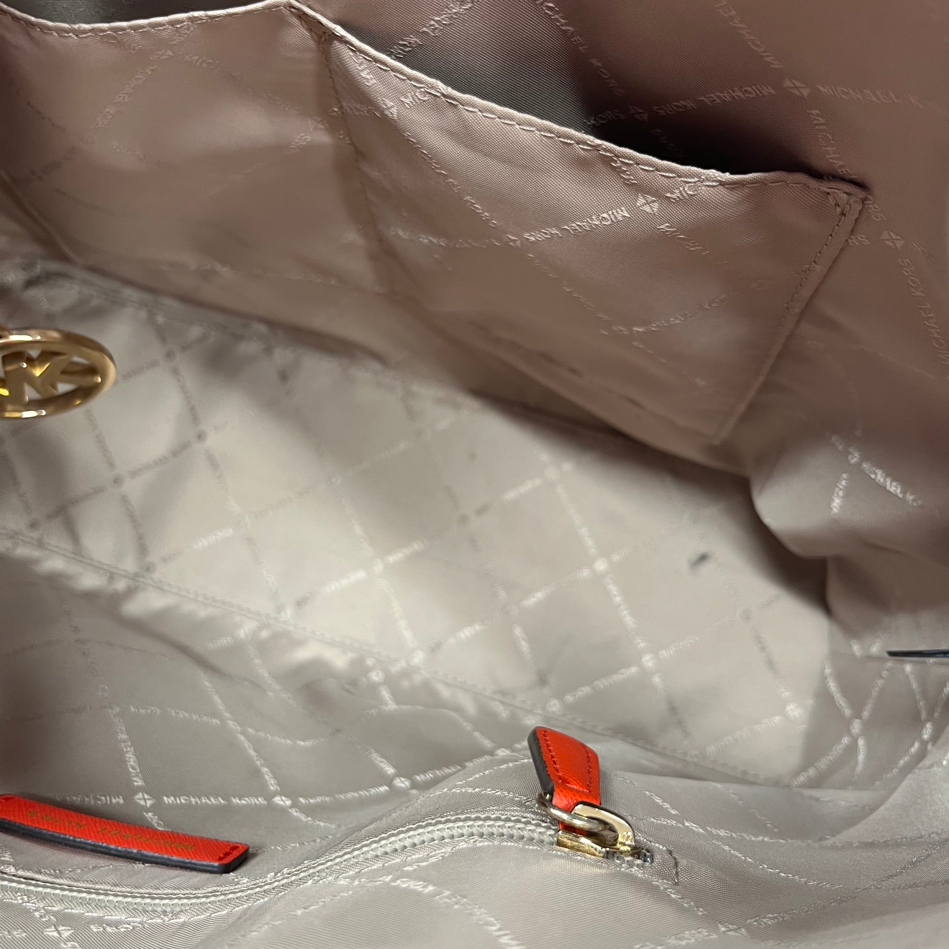 Handbag Designer Michael Kors. Size Large