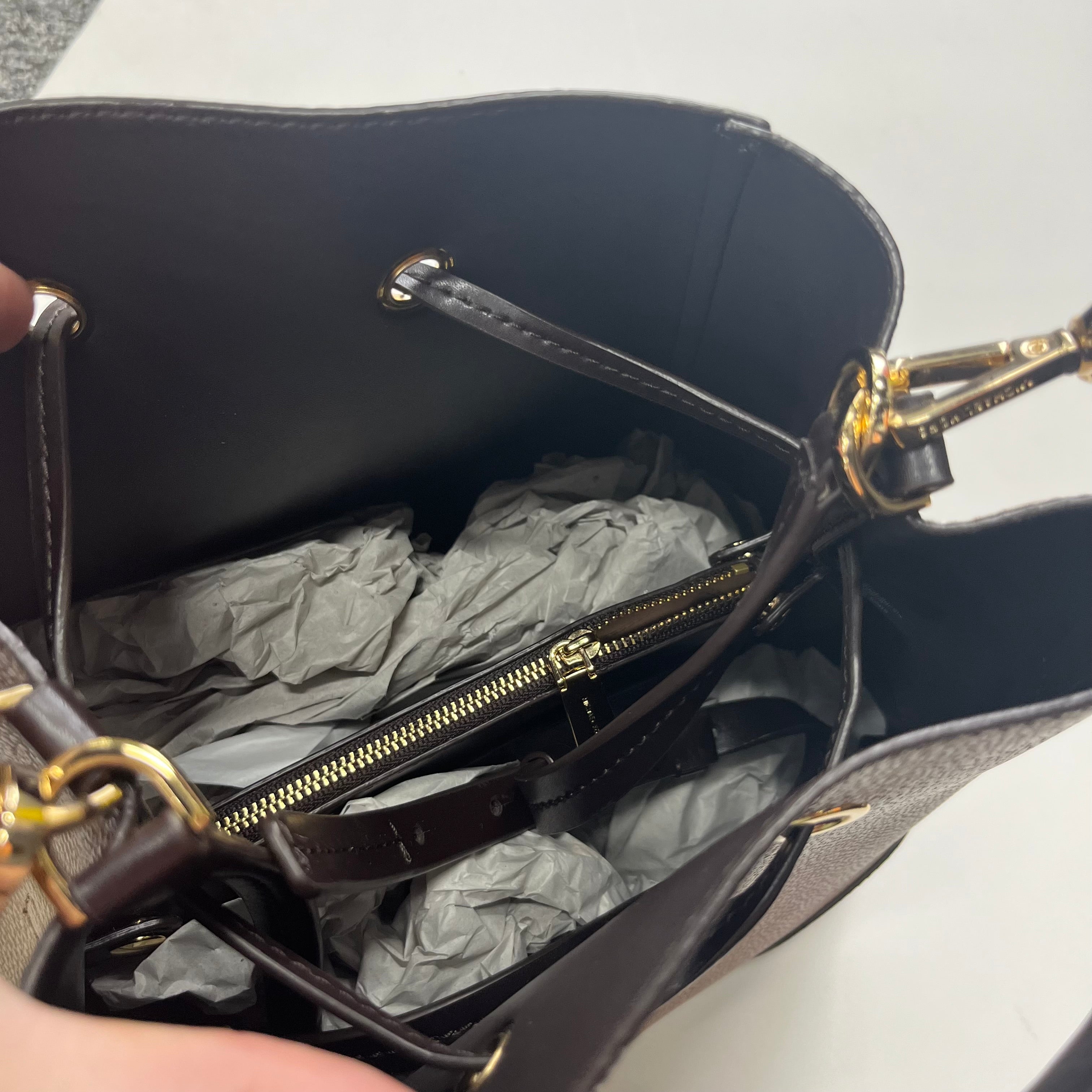 Handbag Designer Michael Kors. Size Large