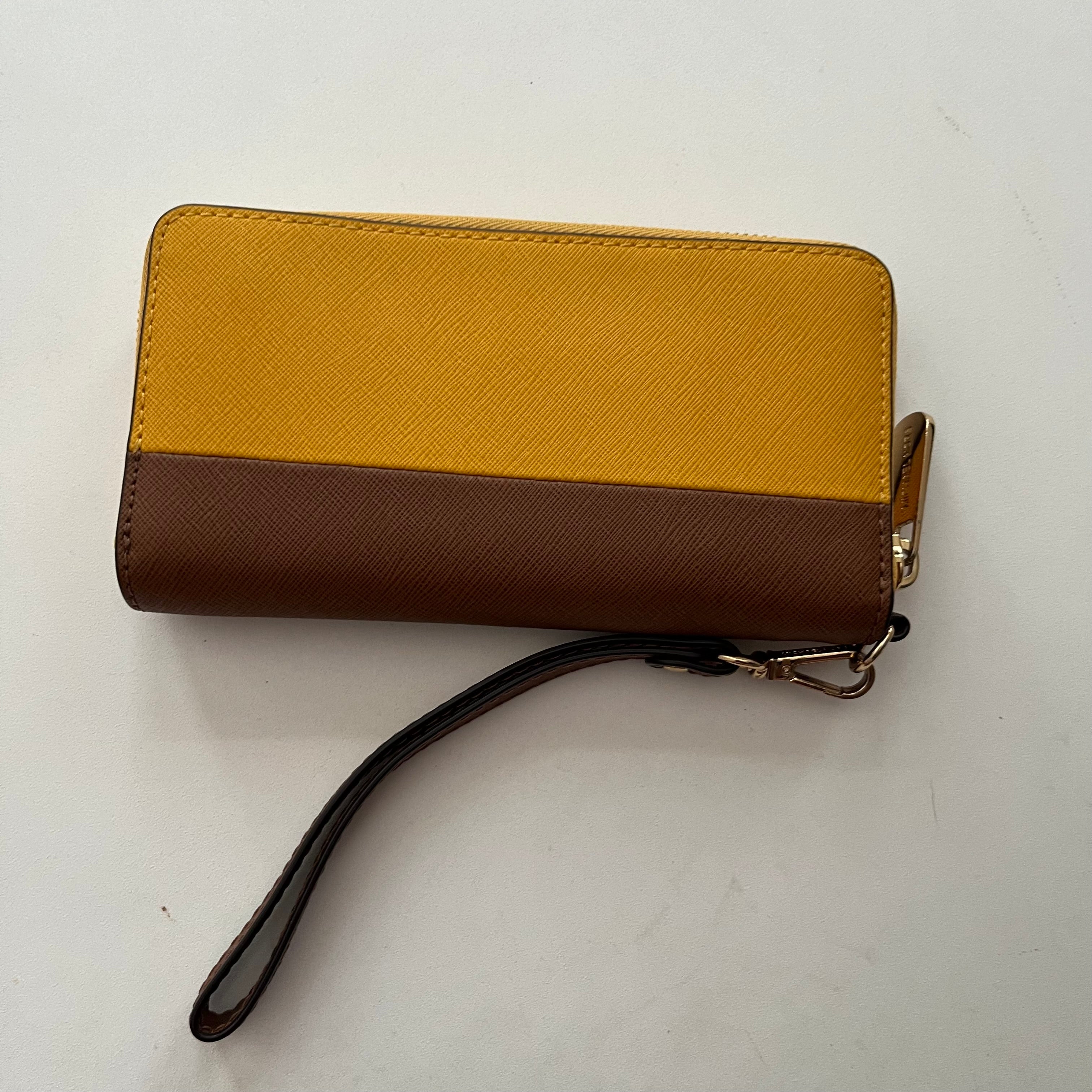 Handbag Designer By Michael Kors. Size: Medium