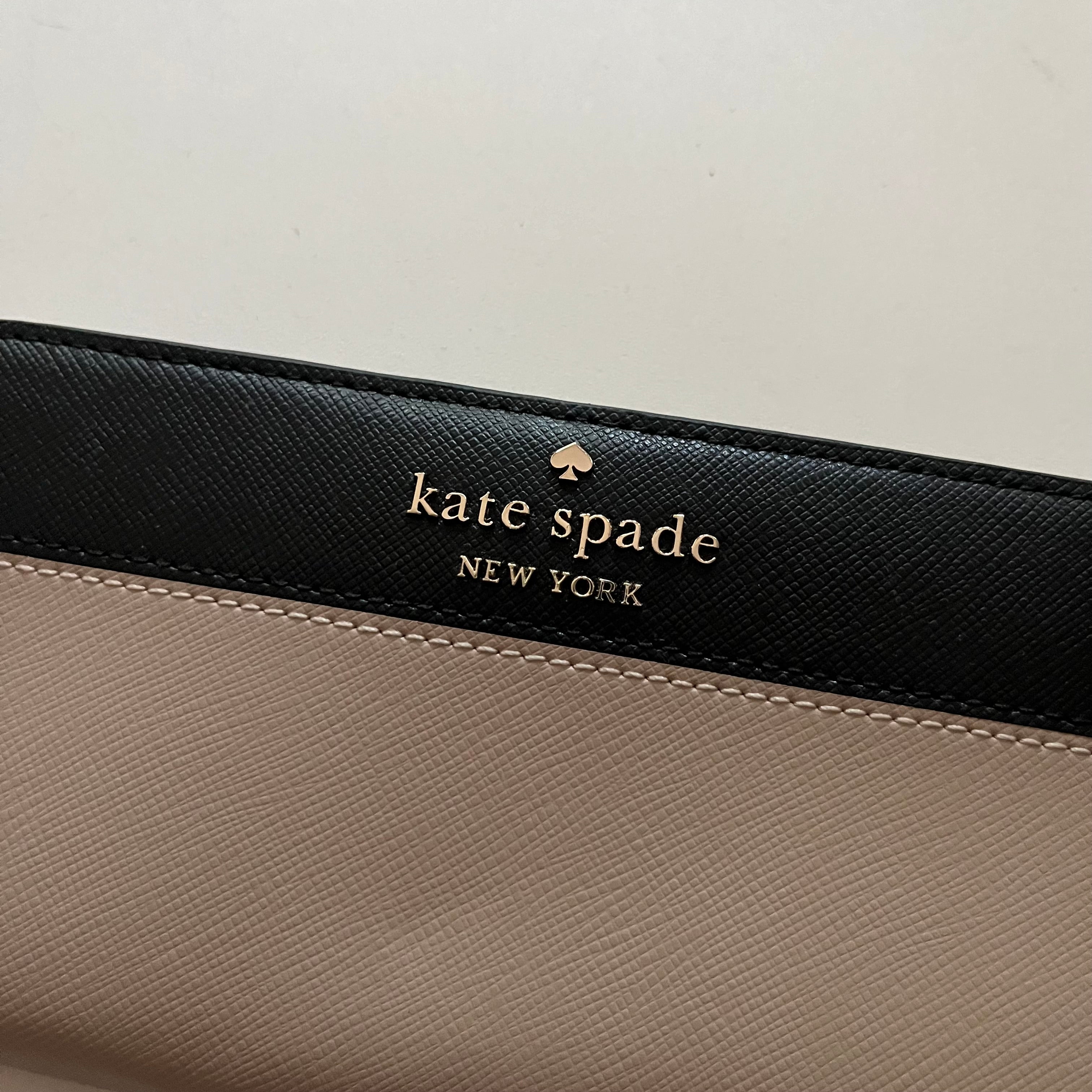 Wallet By Kate Spade. Size: Medium
