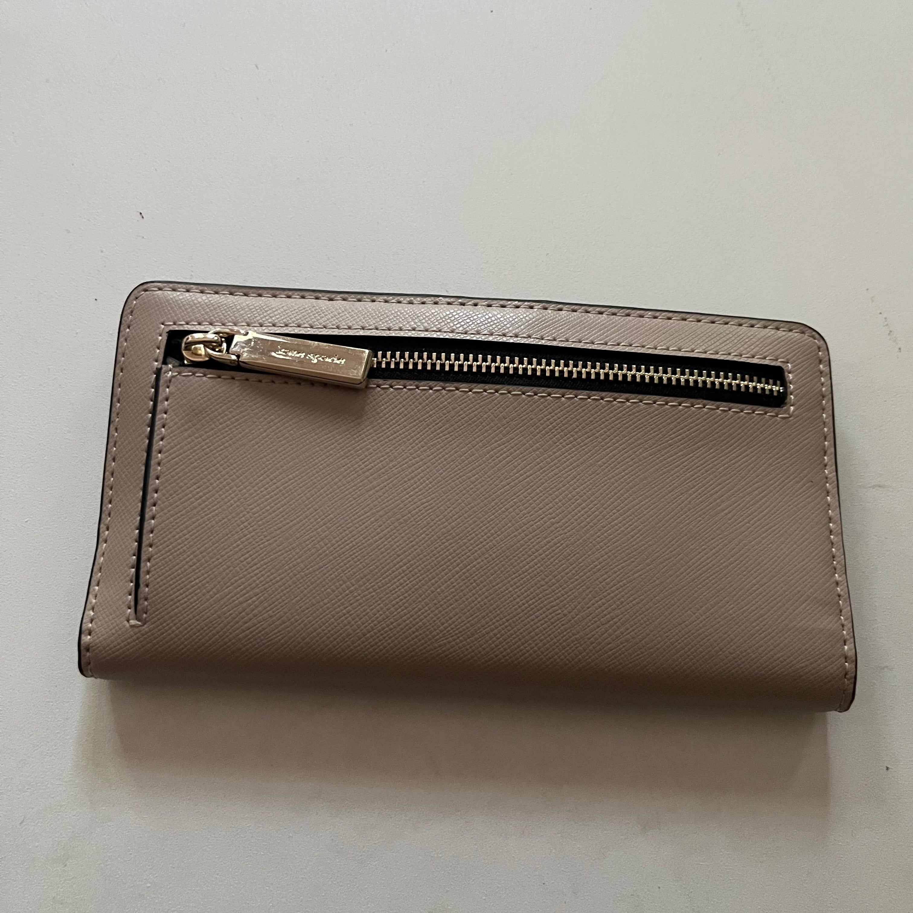 Wallet By Kate Spade. Size: Medium