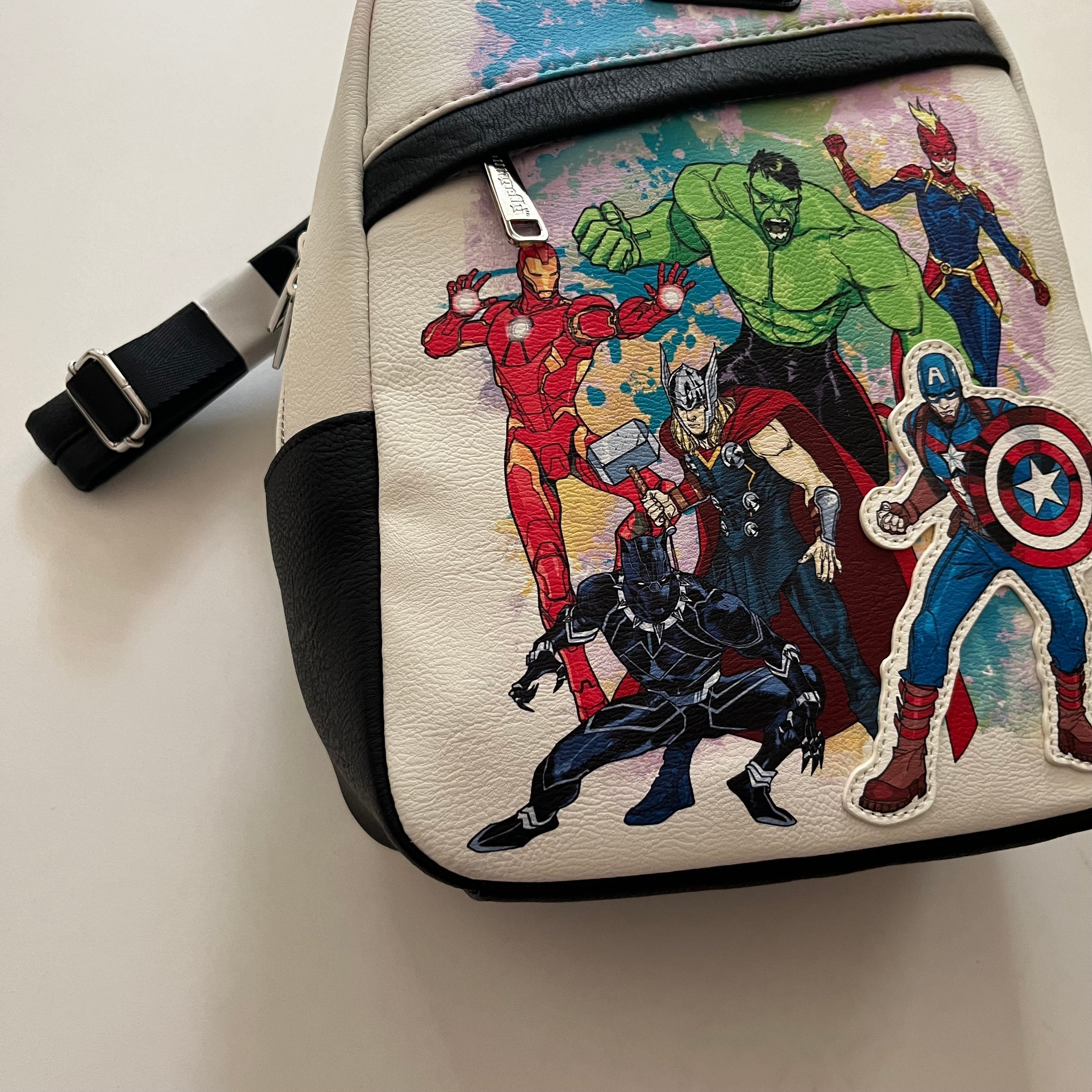 Handbag Designer By Disney Loungefly. Size: Large