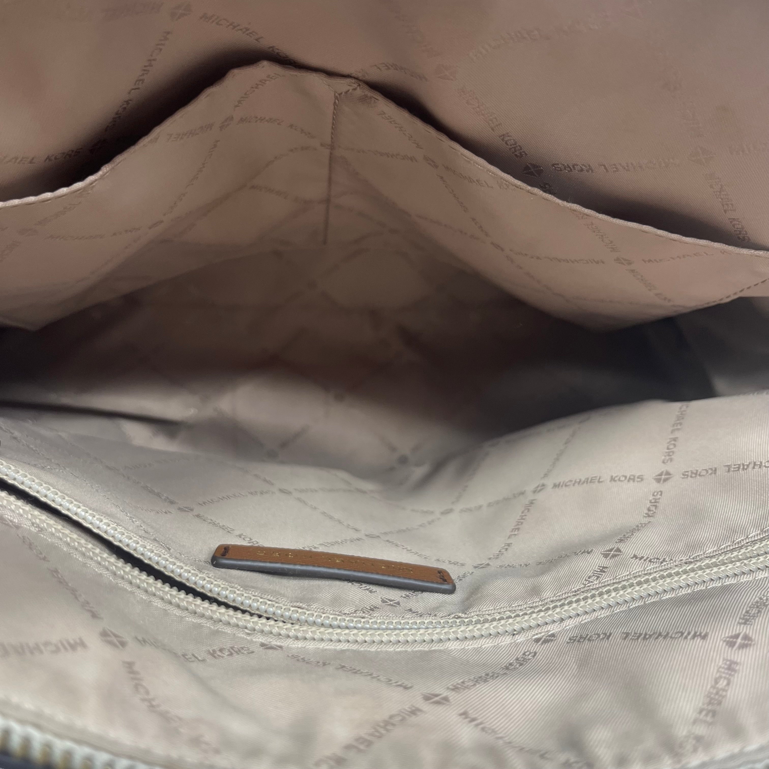 Handbag Designer Michael Kors. Size Medium