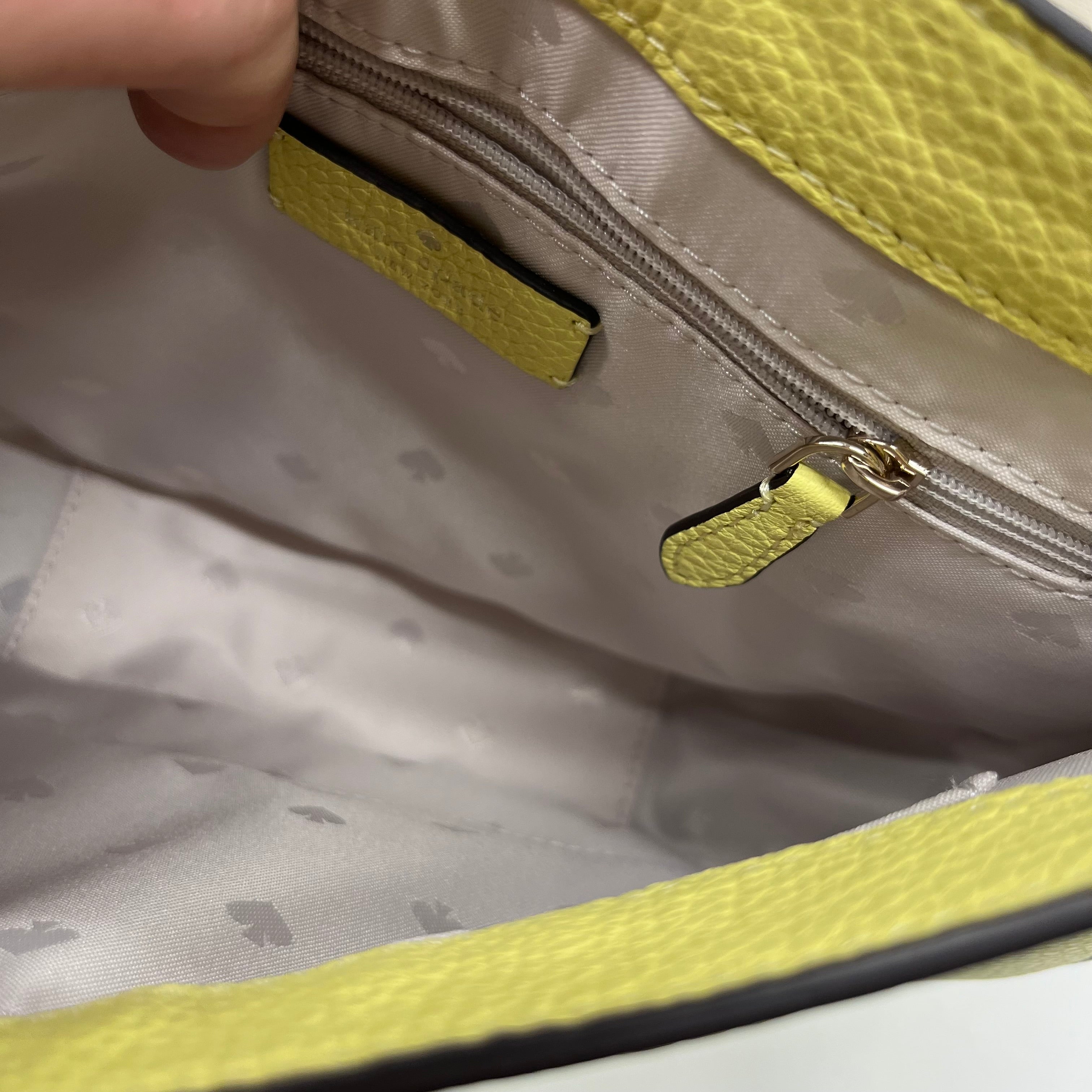 Handbag Kate Spade. Size Medium