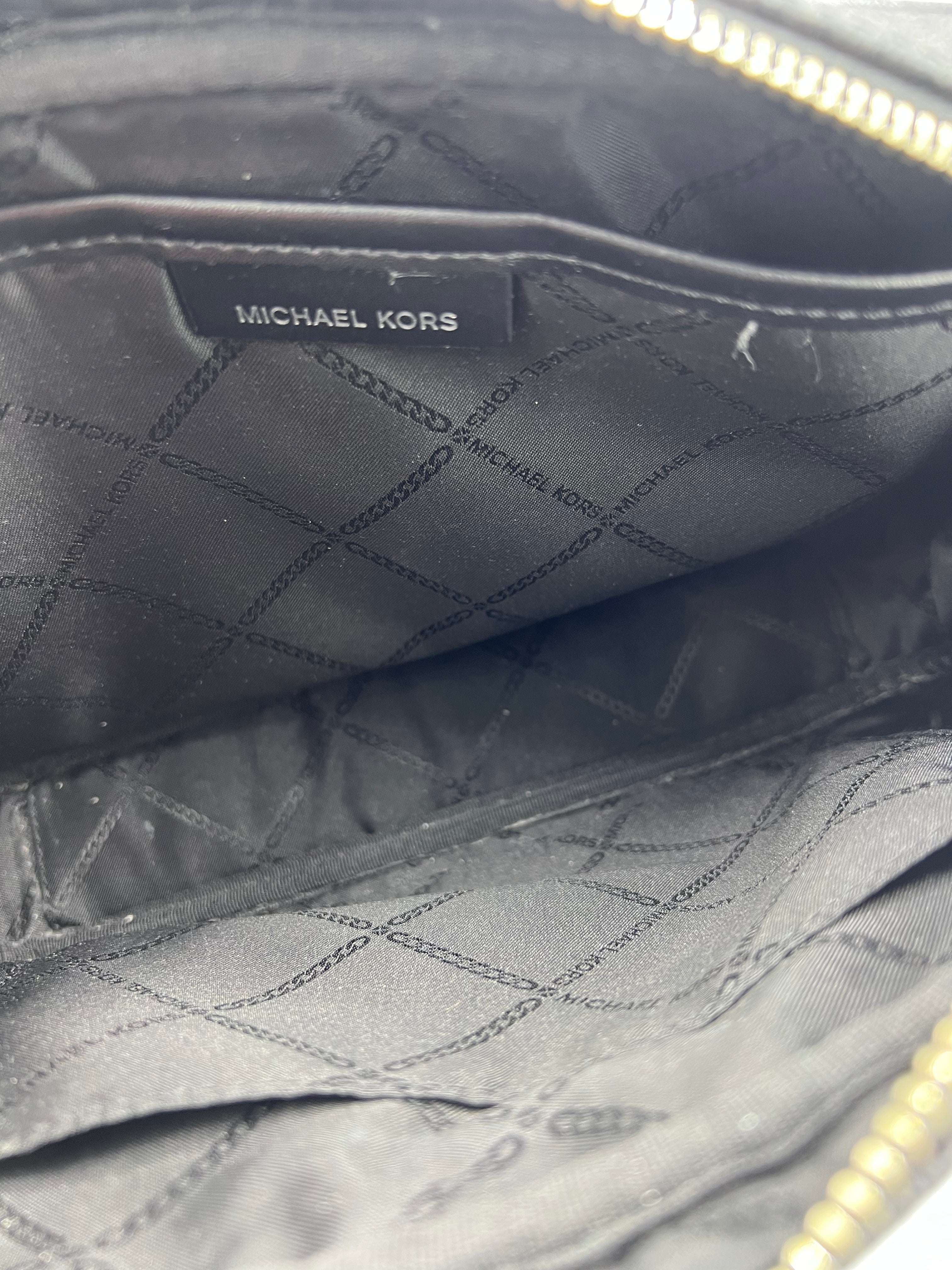 Crossbody Designer Michael Kors. Size Medium