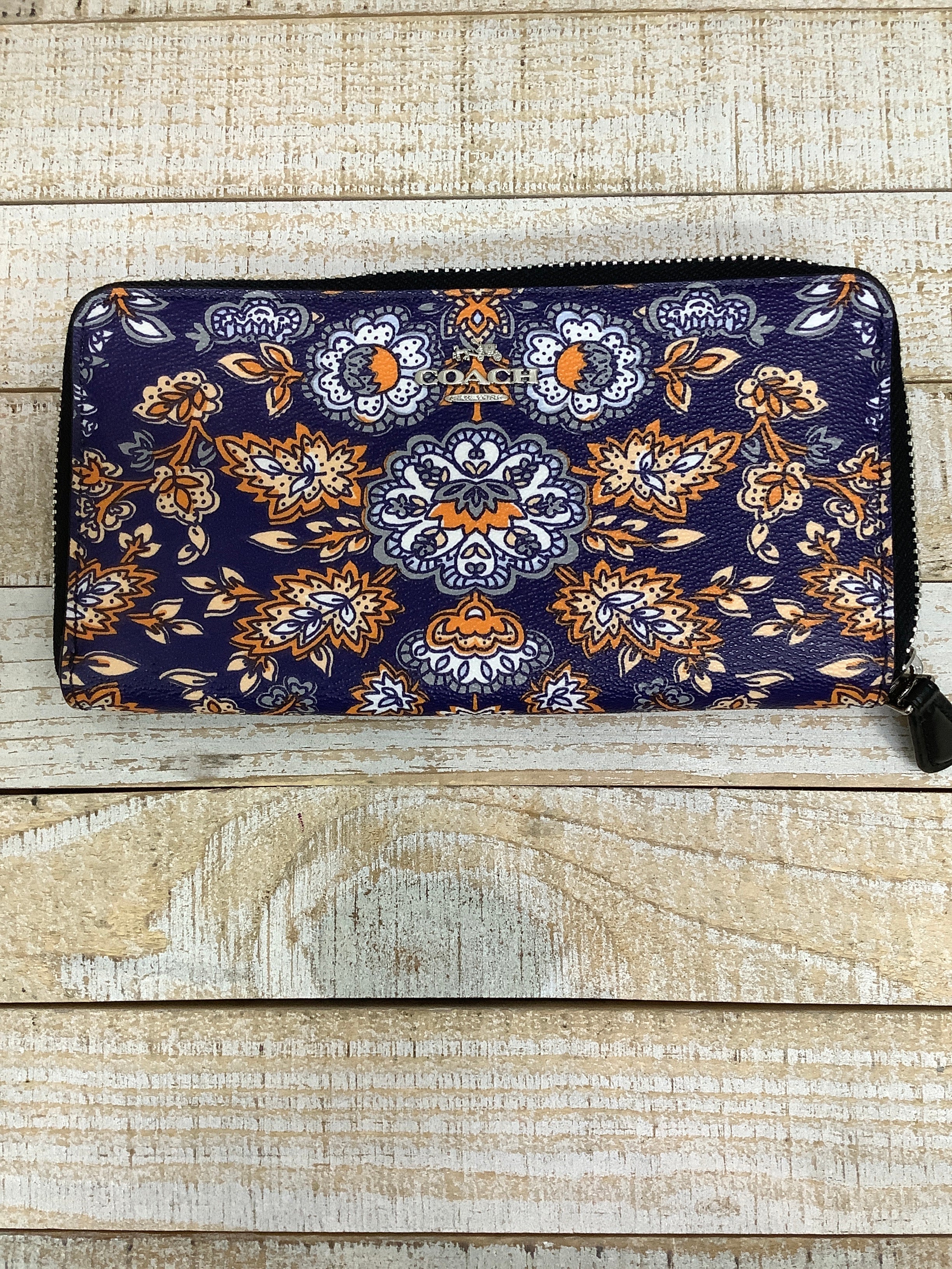 Wallet Designer By Coach. Size: Small