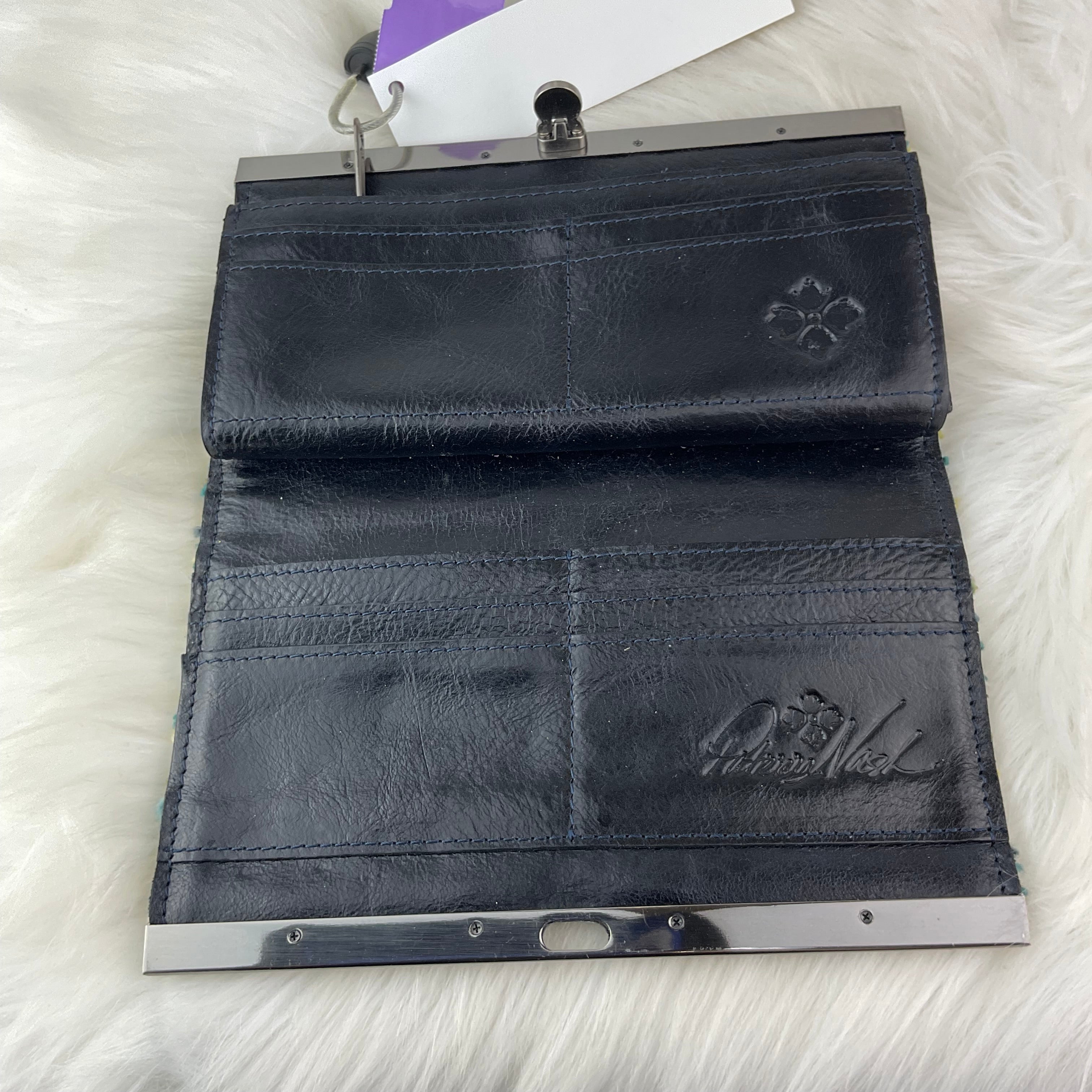 Wallet Designer Patricia Nash. Size Medium