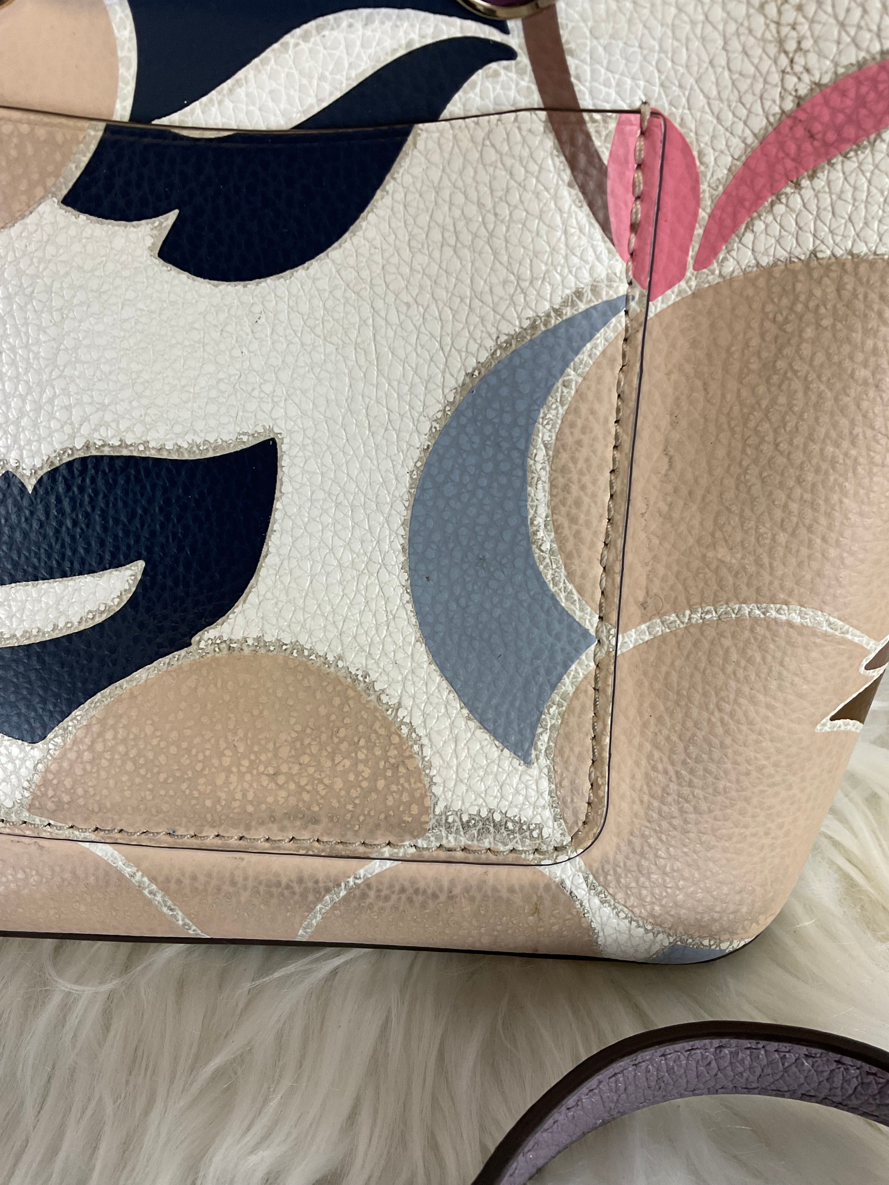 Crossbody Designer By Kate Spade. Size: Medium