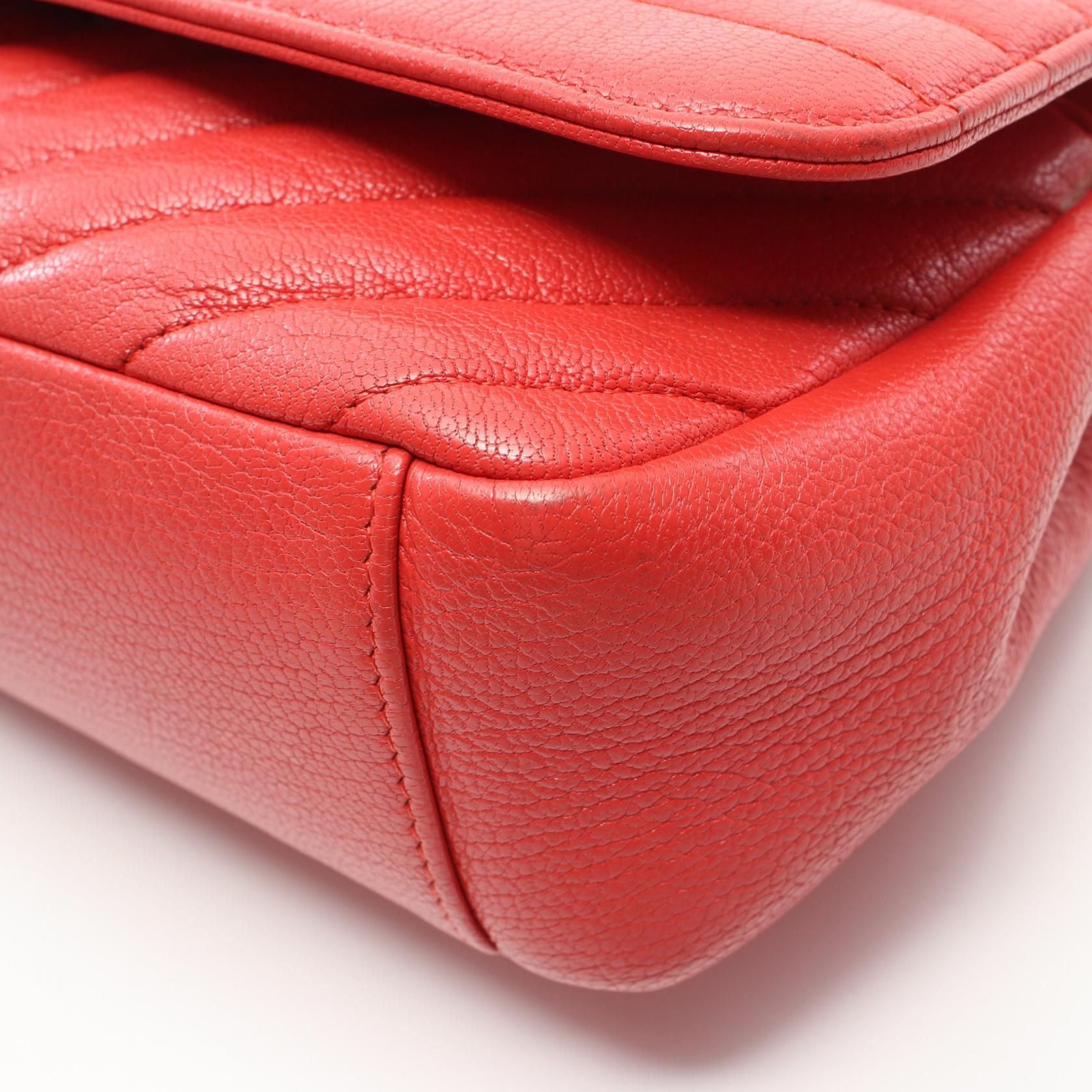 Top Quality Chanel Chevron Leather Shoulder Bag Red