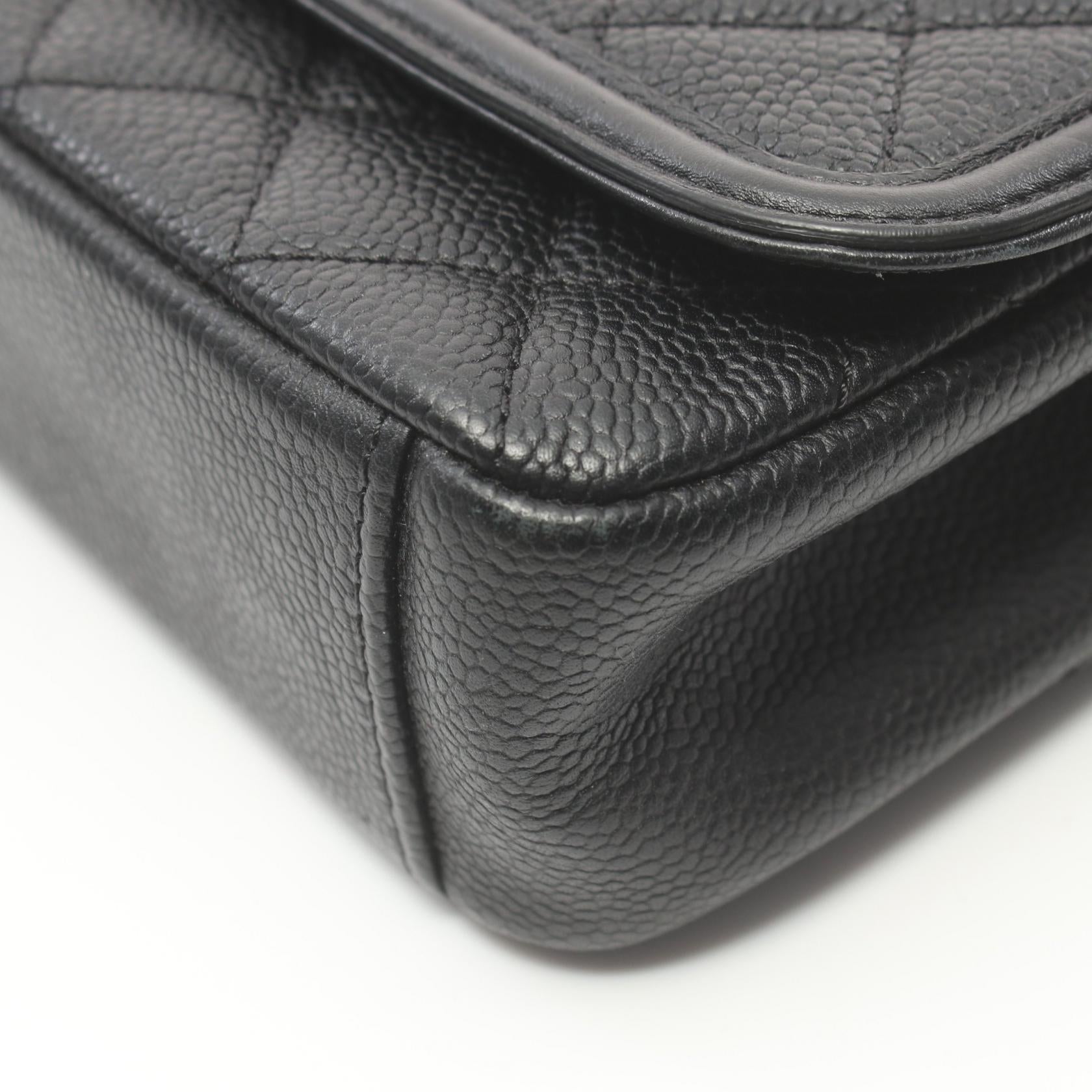 Top Quality Chanel Caviar CC Filigree Shoulder Bag A93340