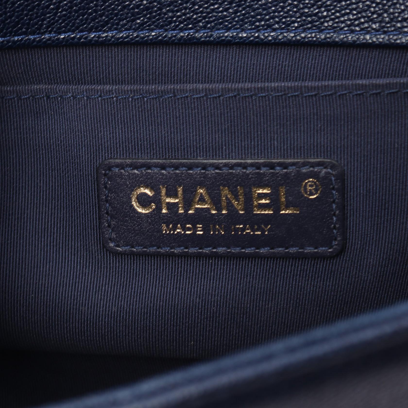 Top Quality Chanel Boy Caviar Shoulder Bag Navy A676851