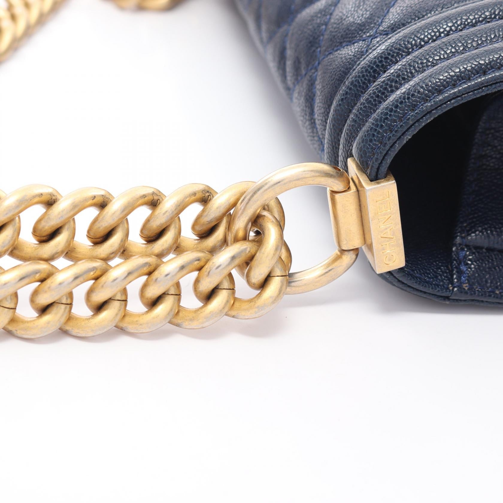 Top Quality Chanel Boy Caviar Shoulder Bag Navy A676851