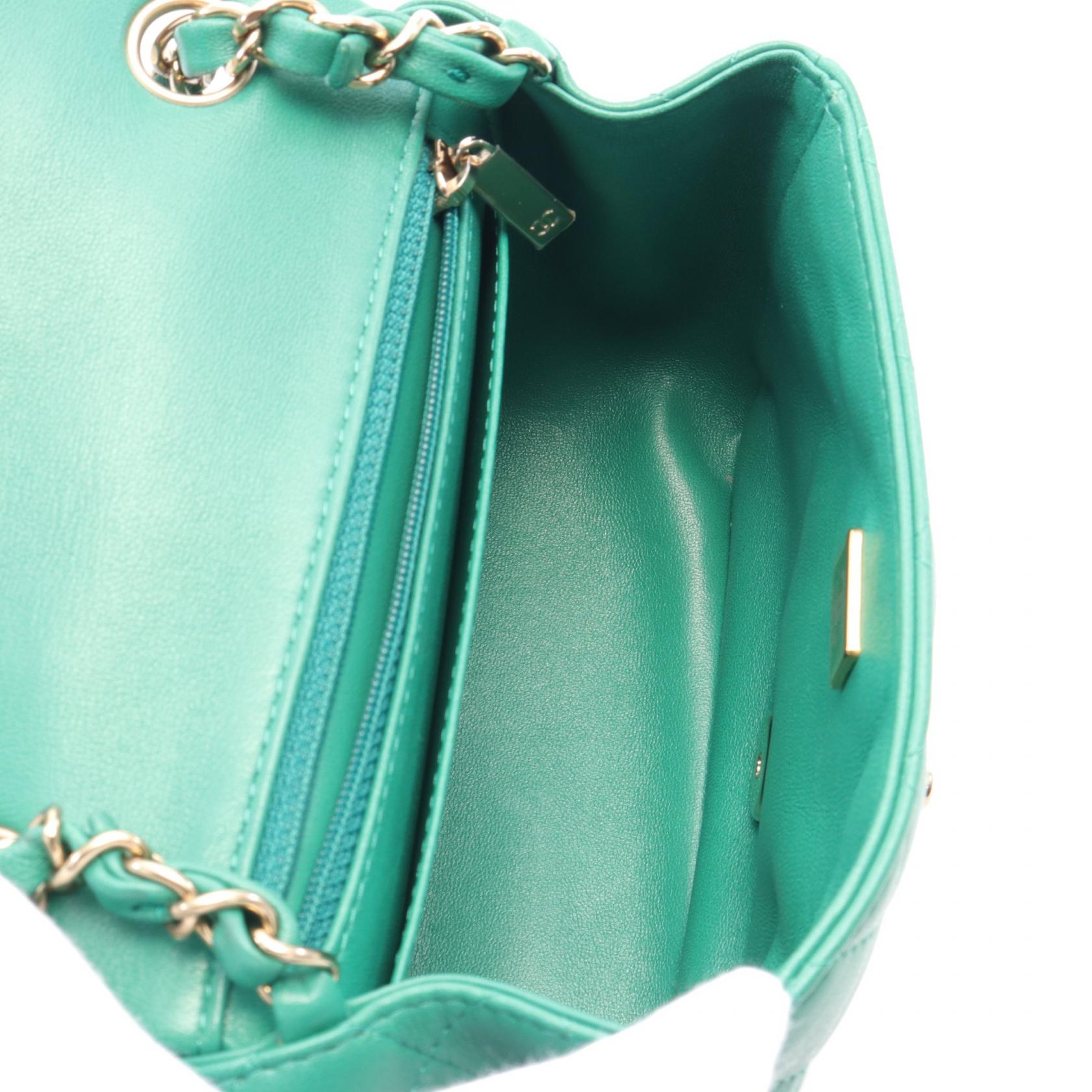 Top Quality Chanel Mini Matelasse Leather Shoulder Bag Green