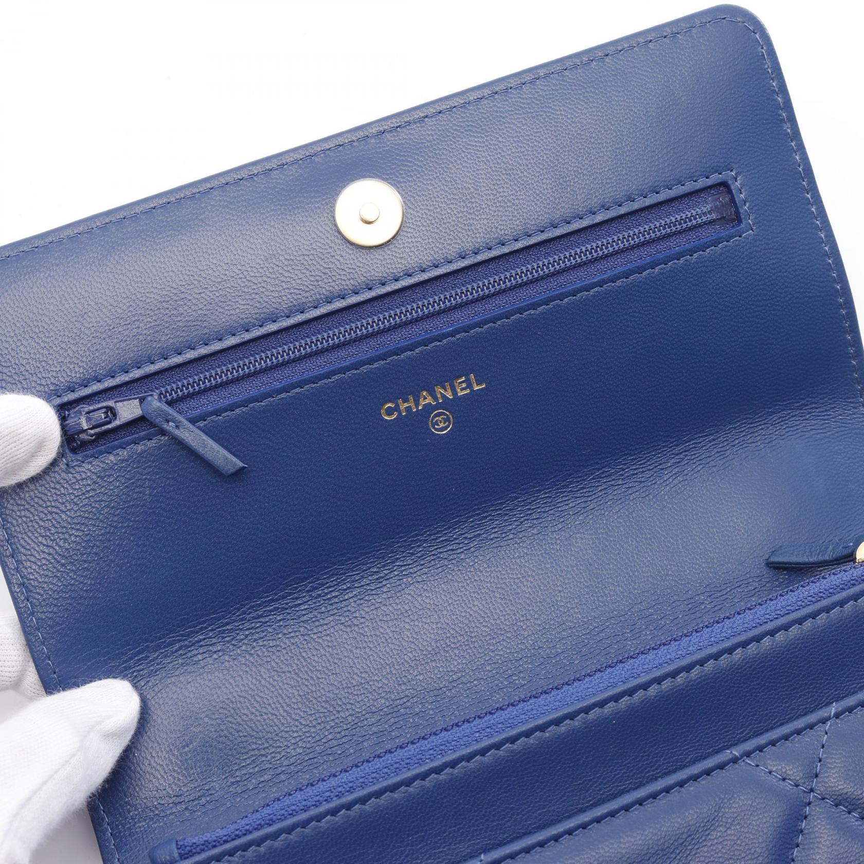 Top Quality Chanel 19 Matelasse Lambskin Shoulder Bag