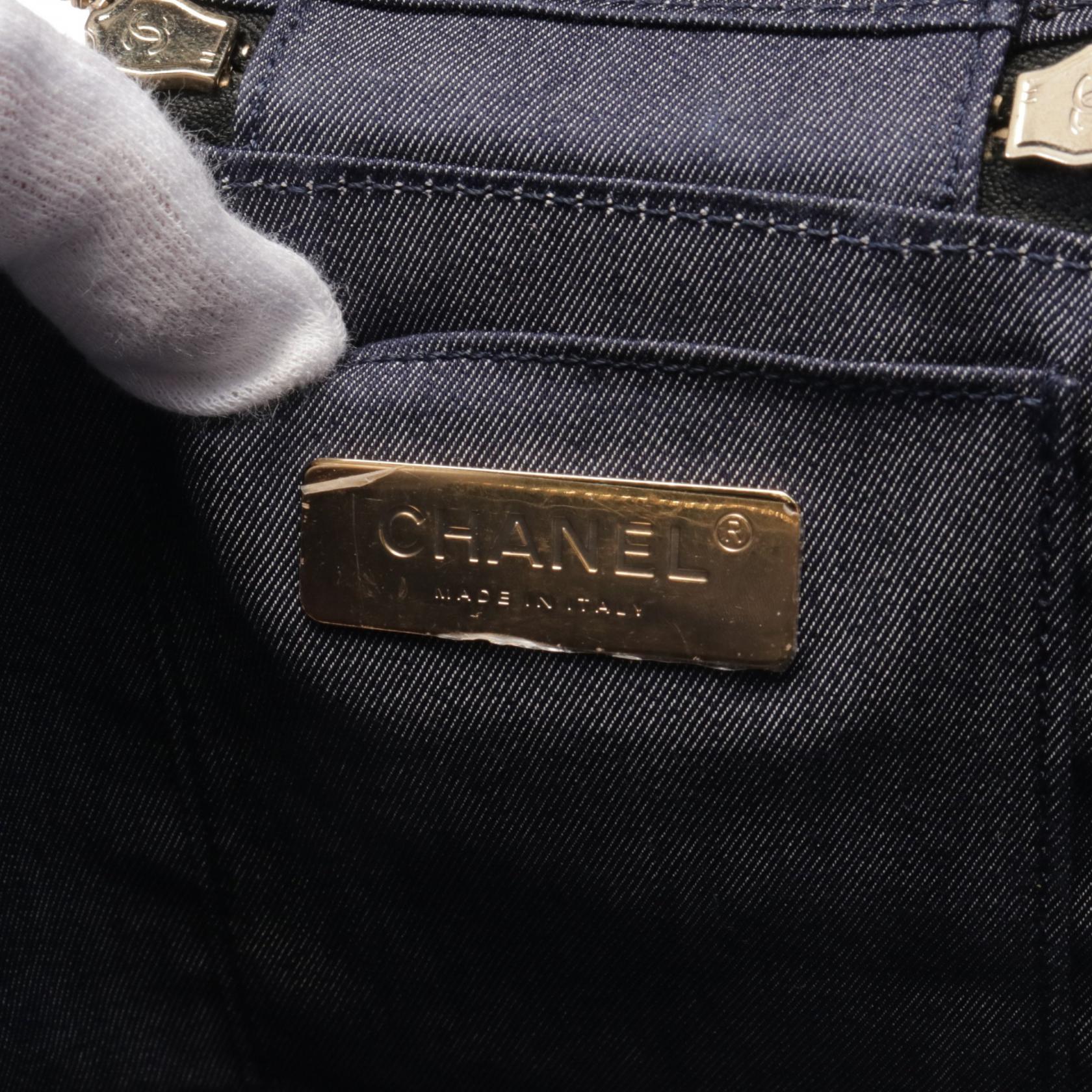 Top Quality Chanel Lambskin Coco Mark Handbag Black AS0323