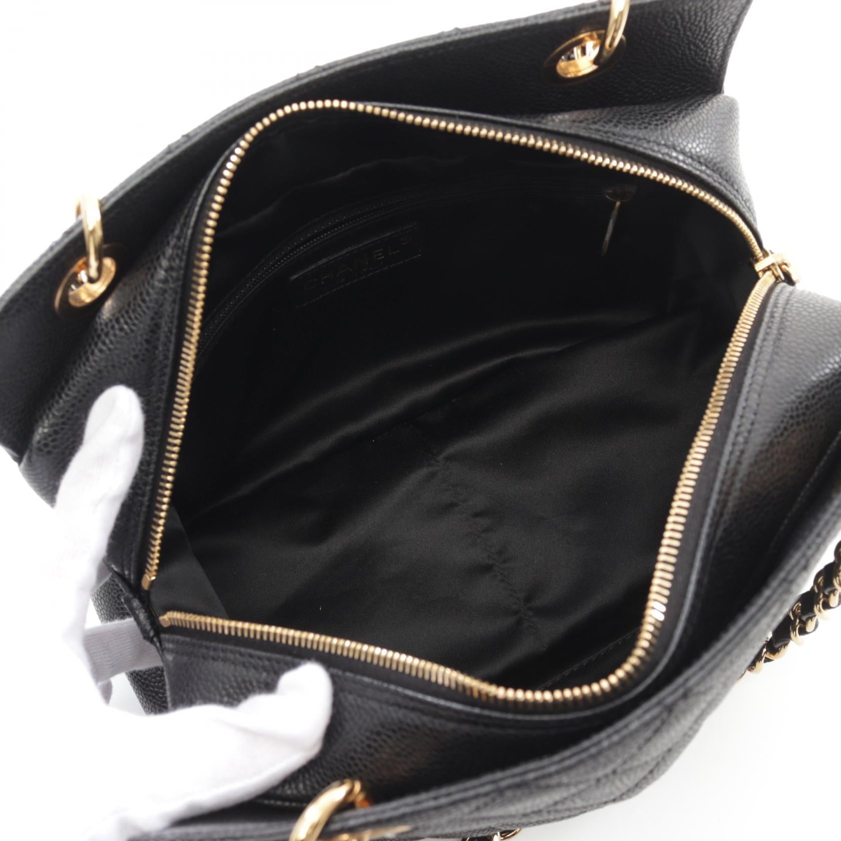 Top Quality Chanel Leather Matelasse Shoulder Bag A18004